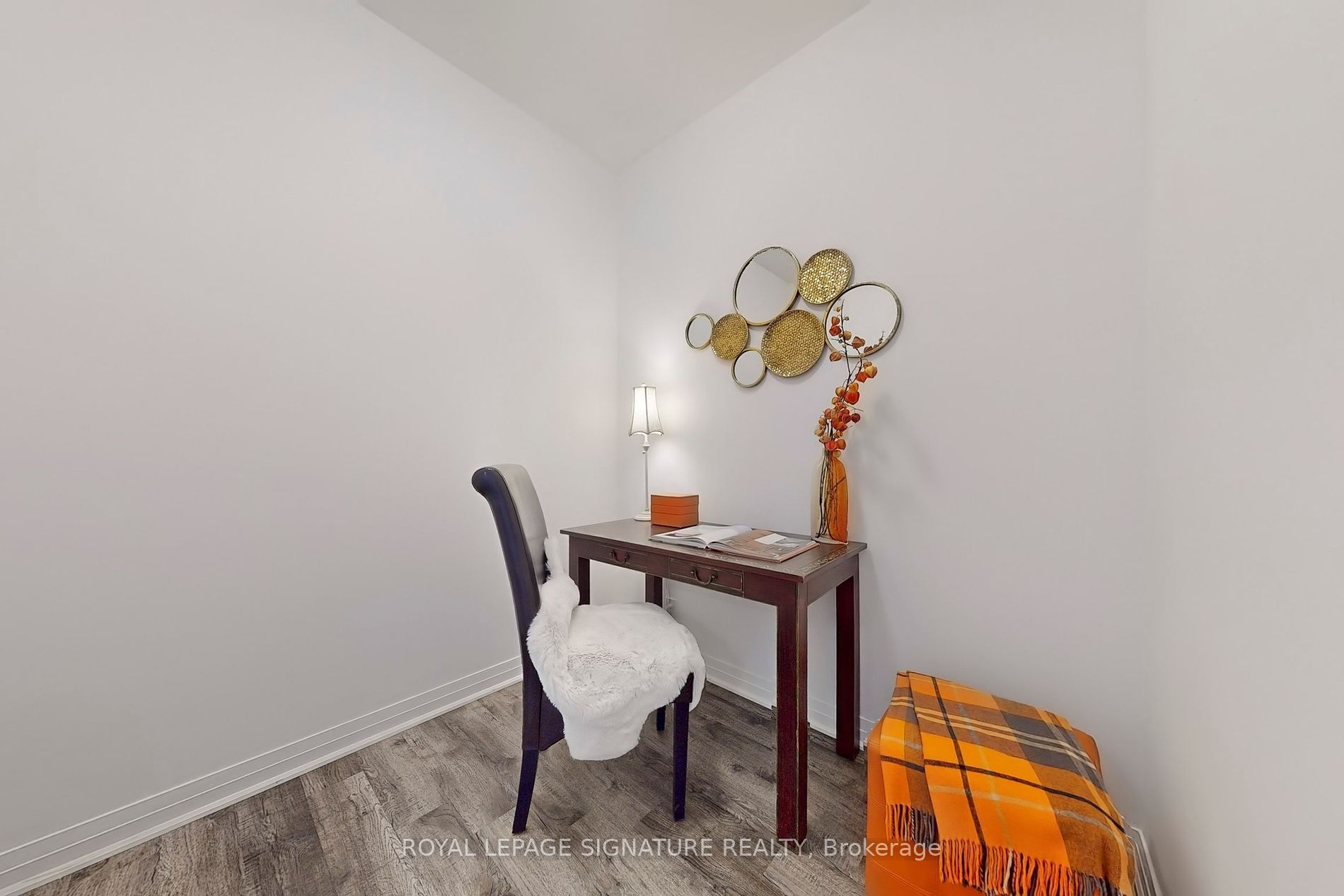 102 Grovewood Common, #405