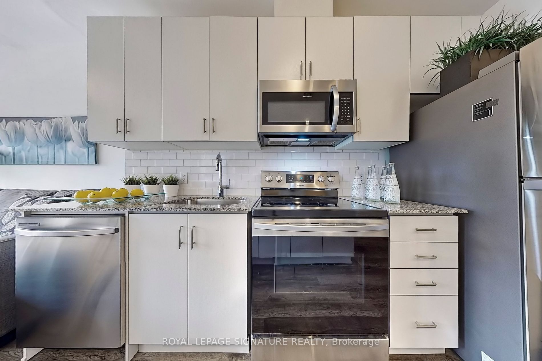 102 Grovewood Common, #405