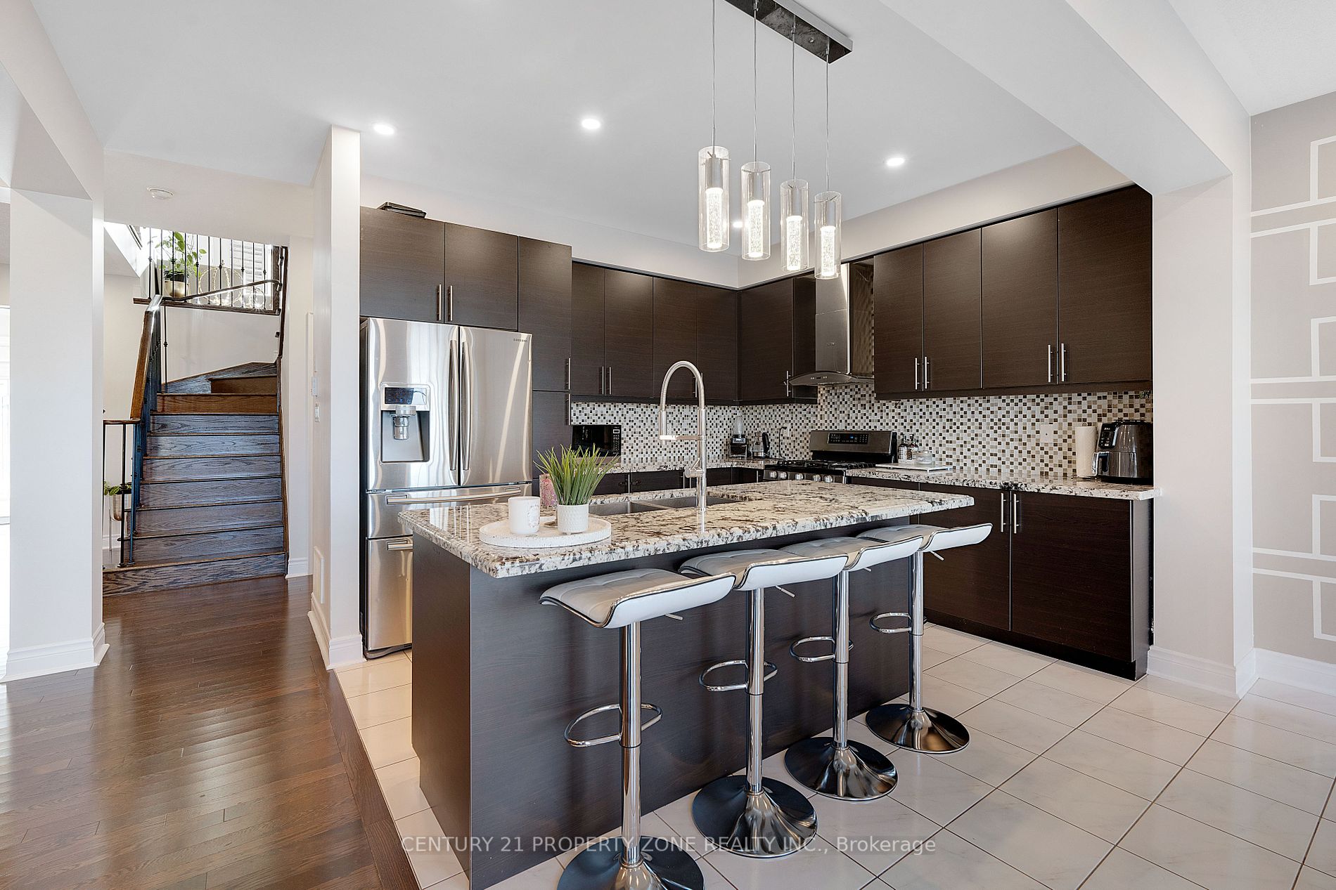 37 Alister Dr