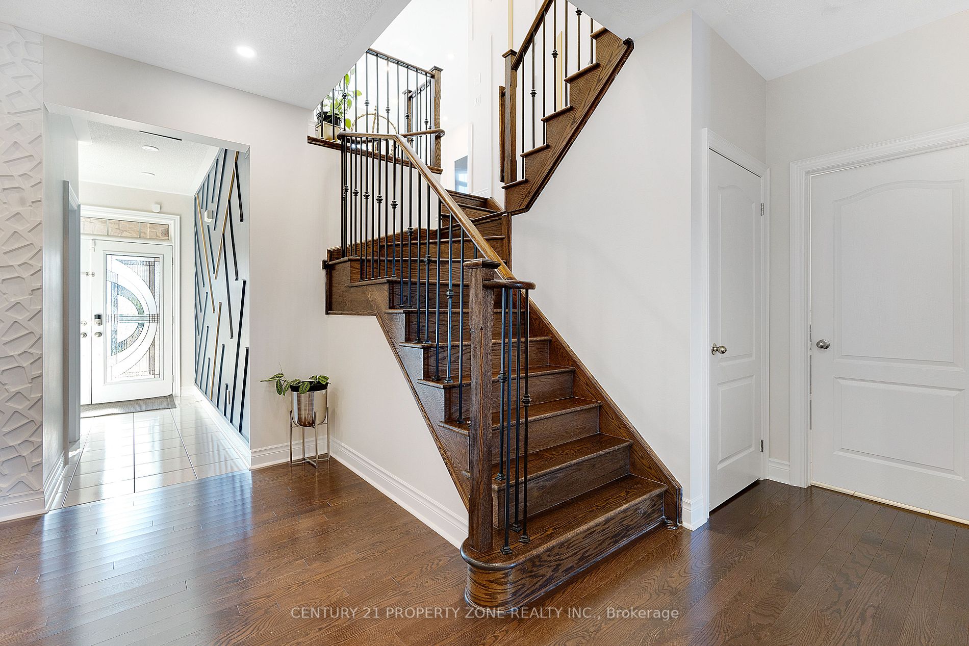 37 Alister Dr