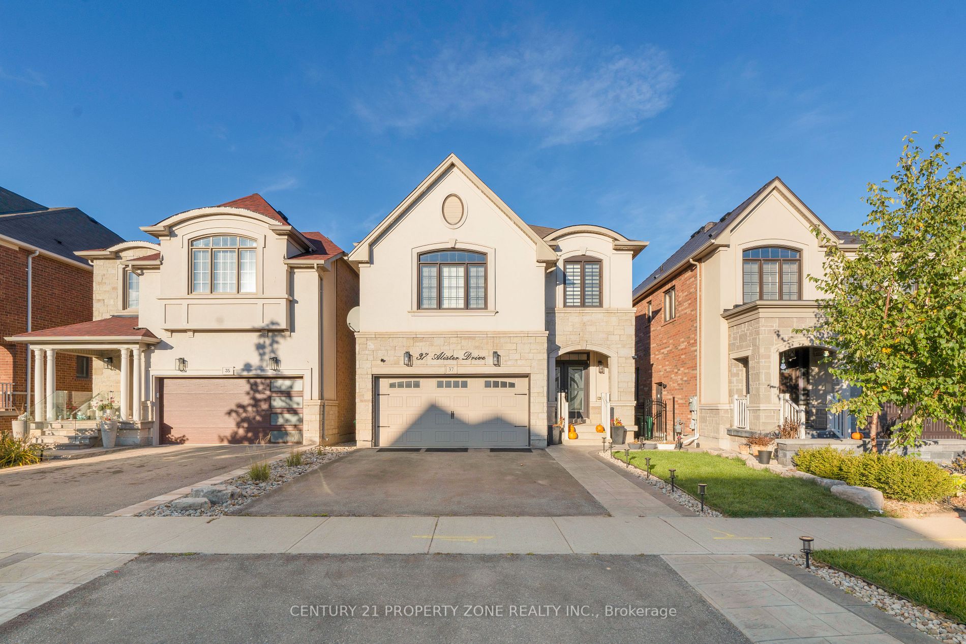 37 Alister Dr