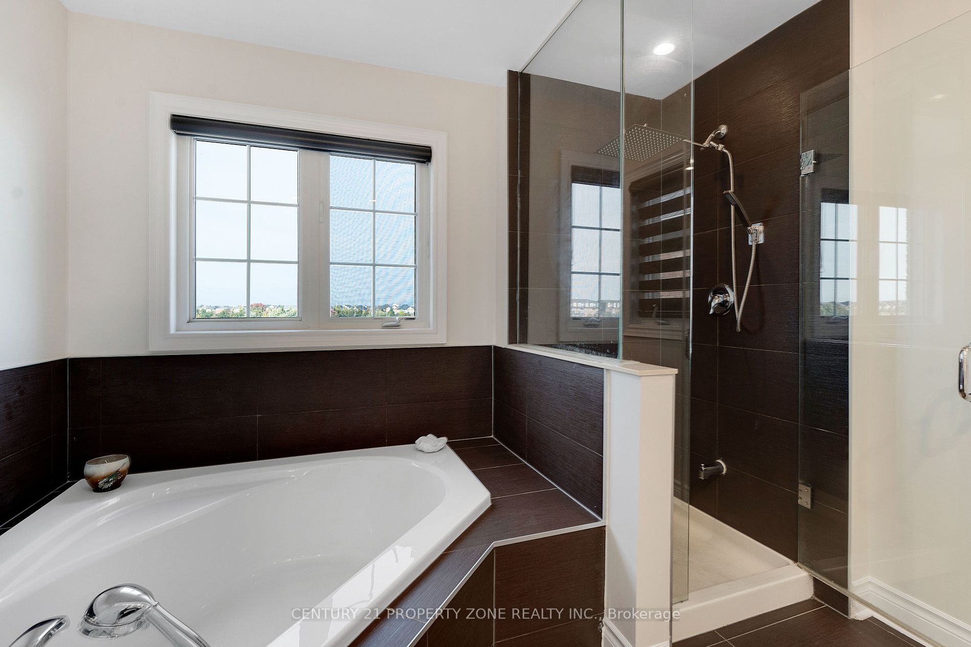37 Alister Dr