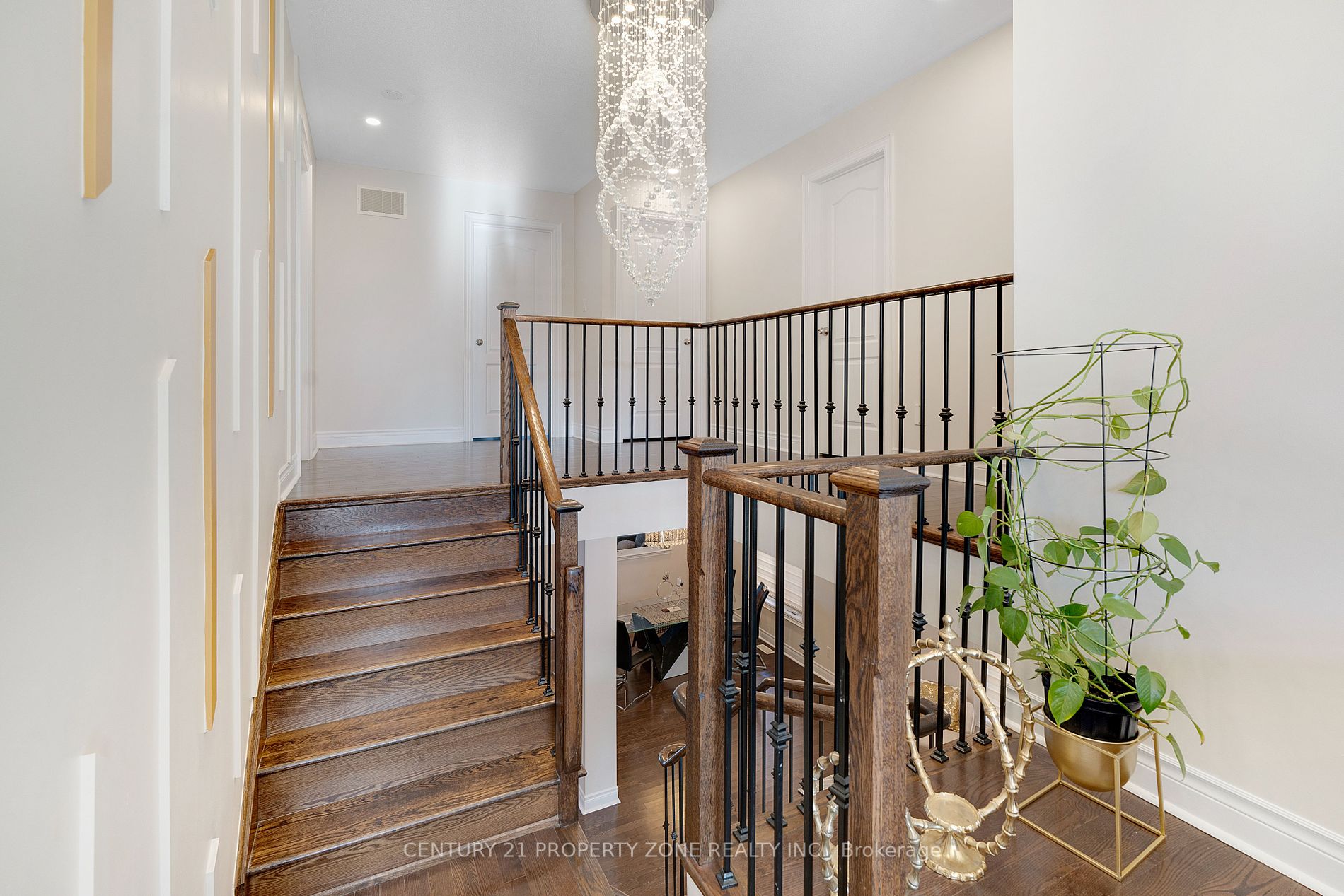 37 Alister Dr