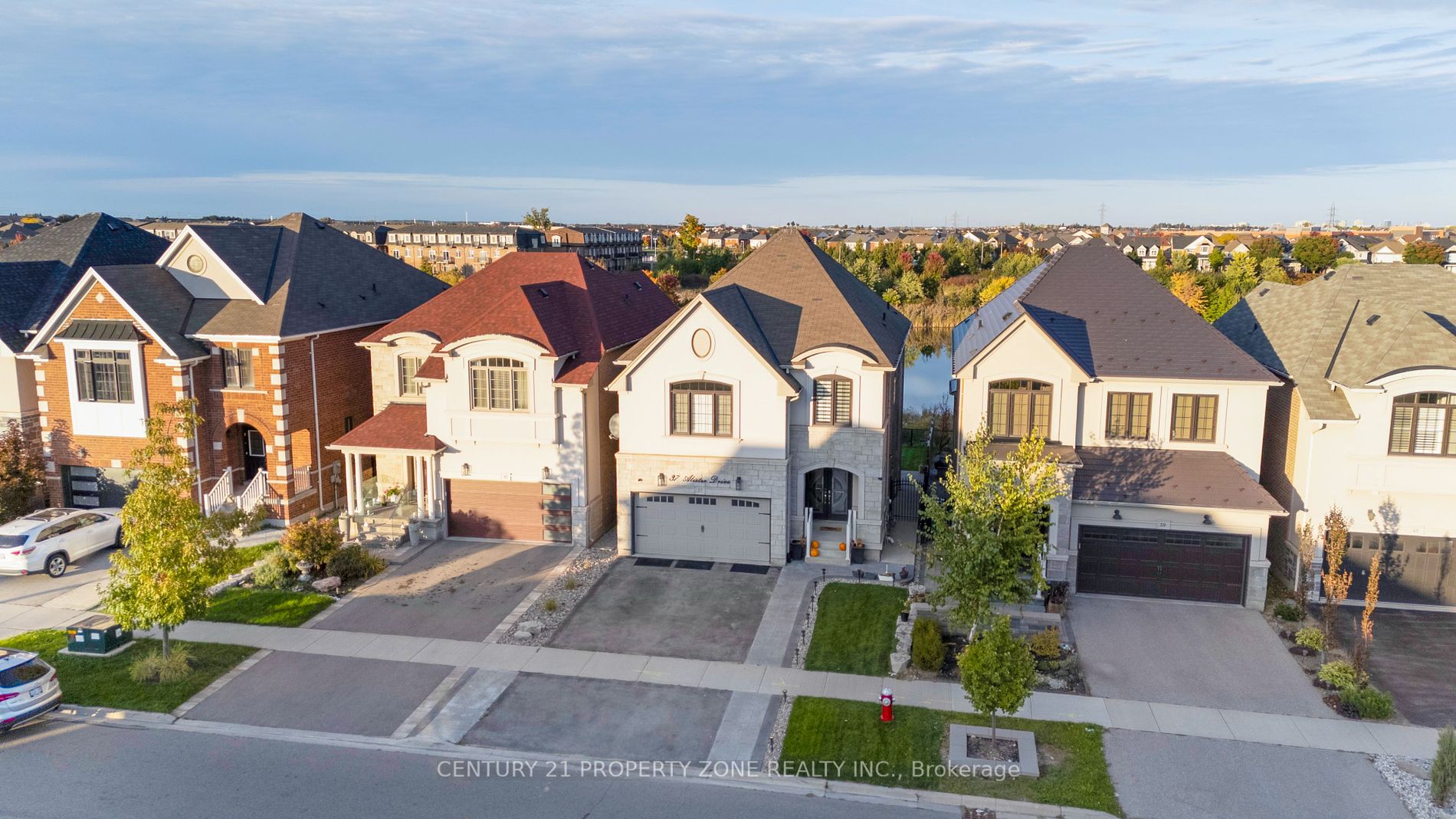 37 Alister Dr