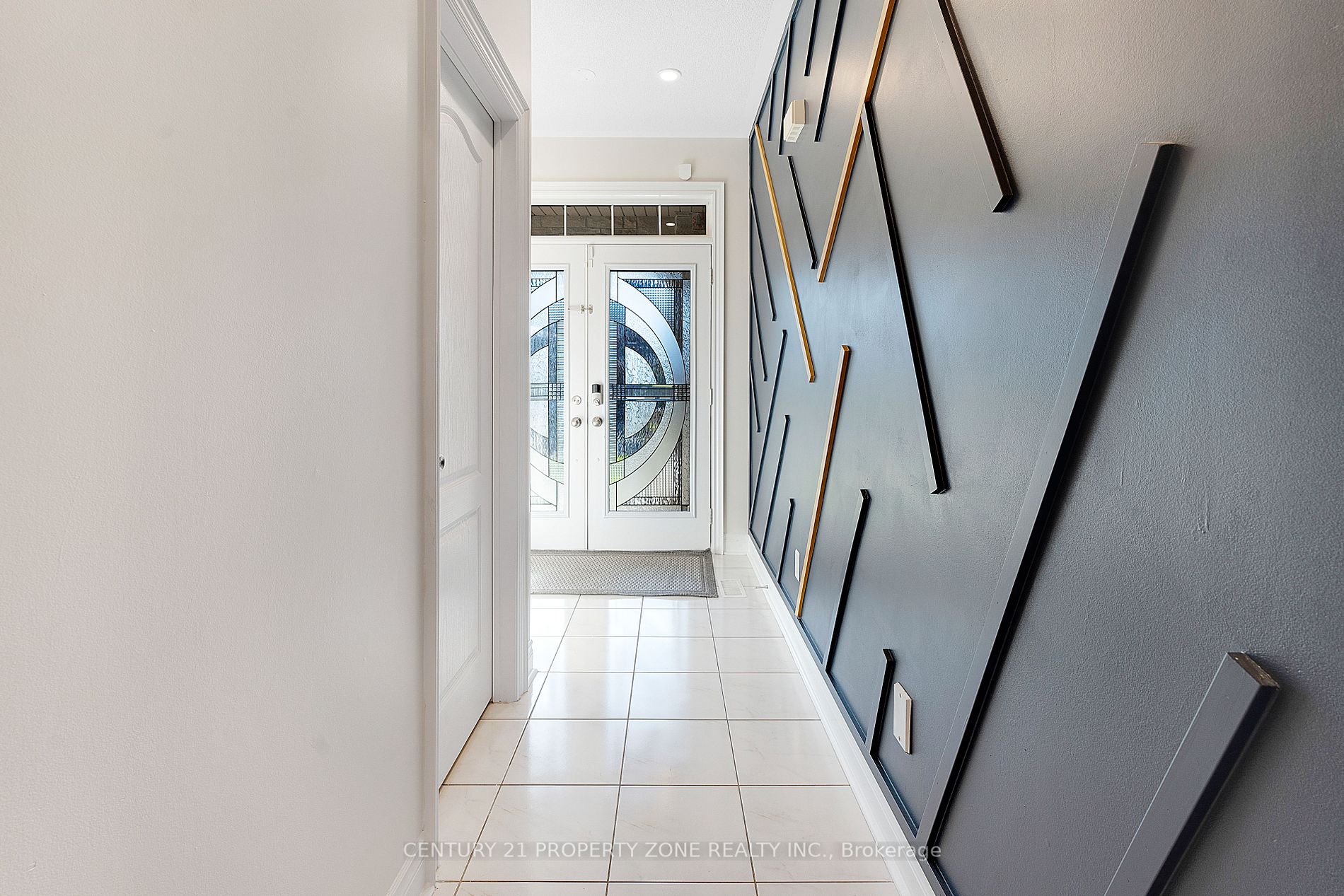 37 Alister Dr