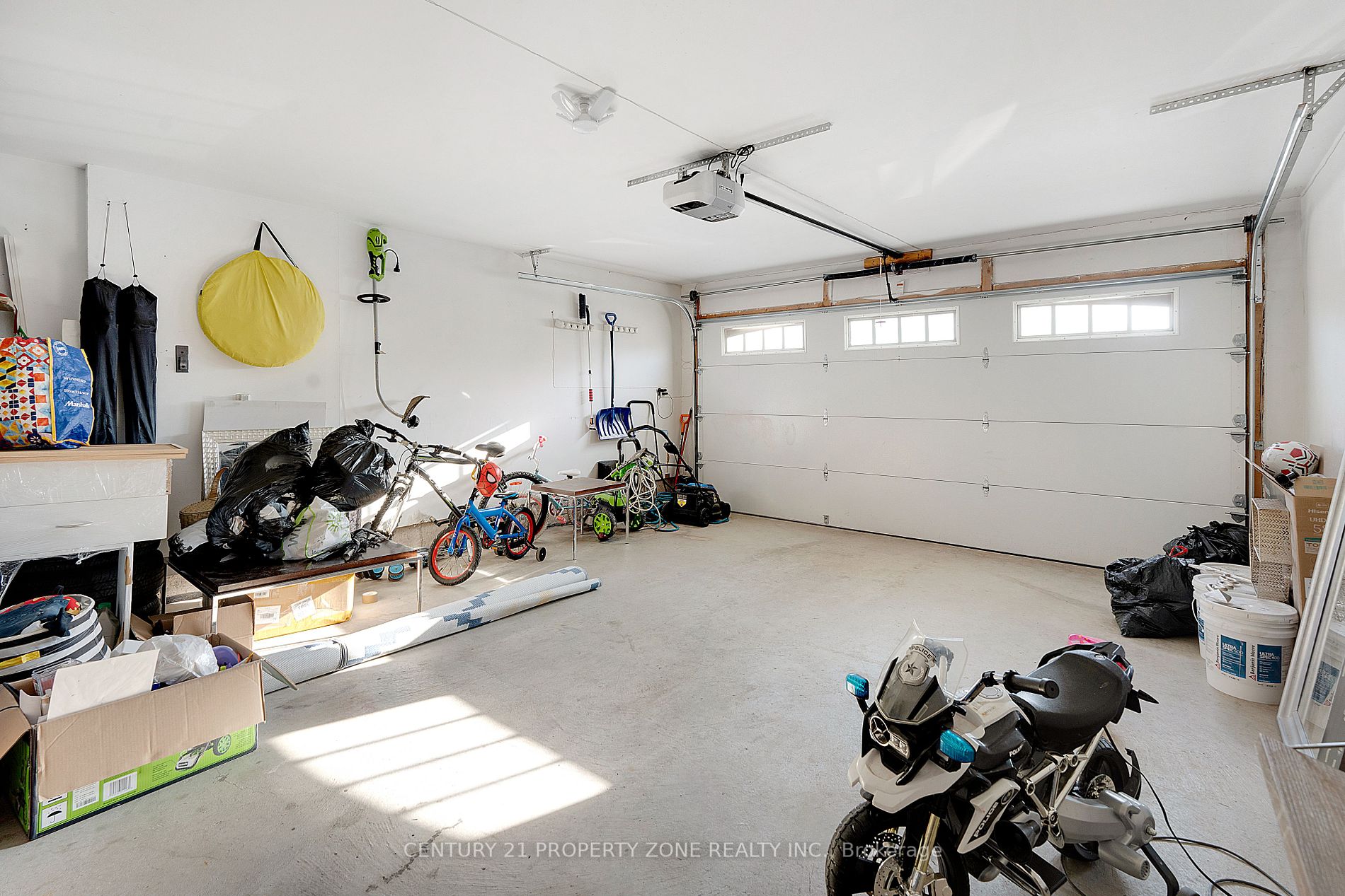 37 Alister Dr