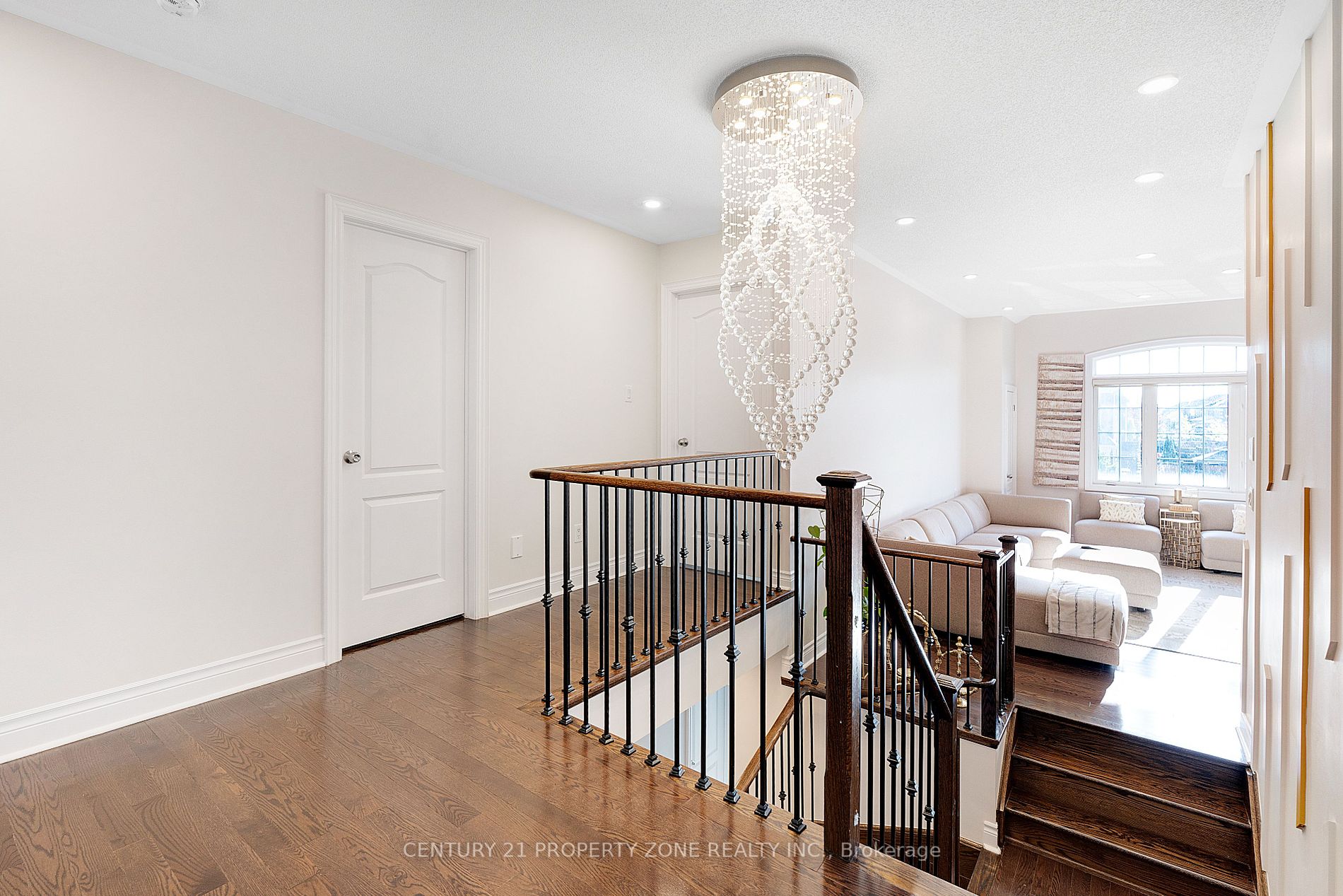 37 Alister Dr