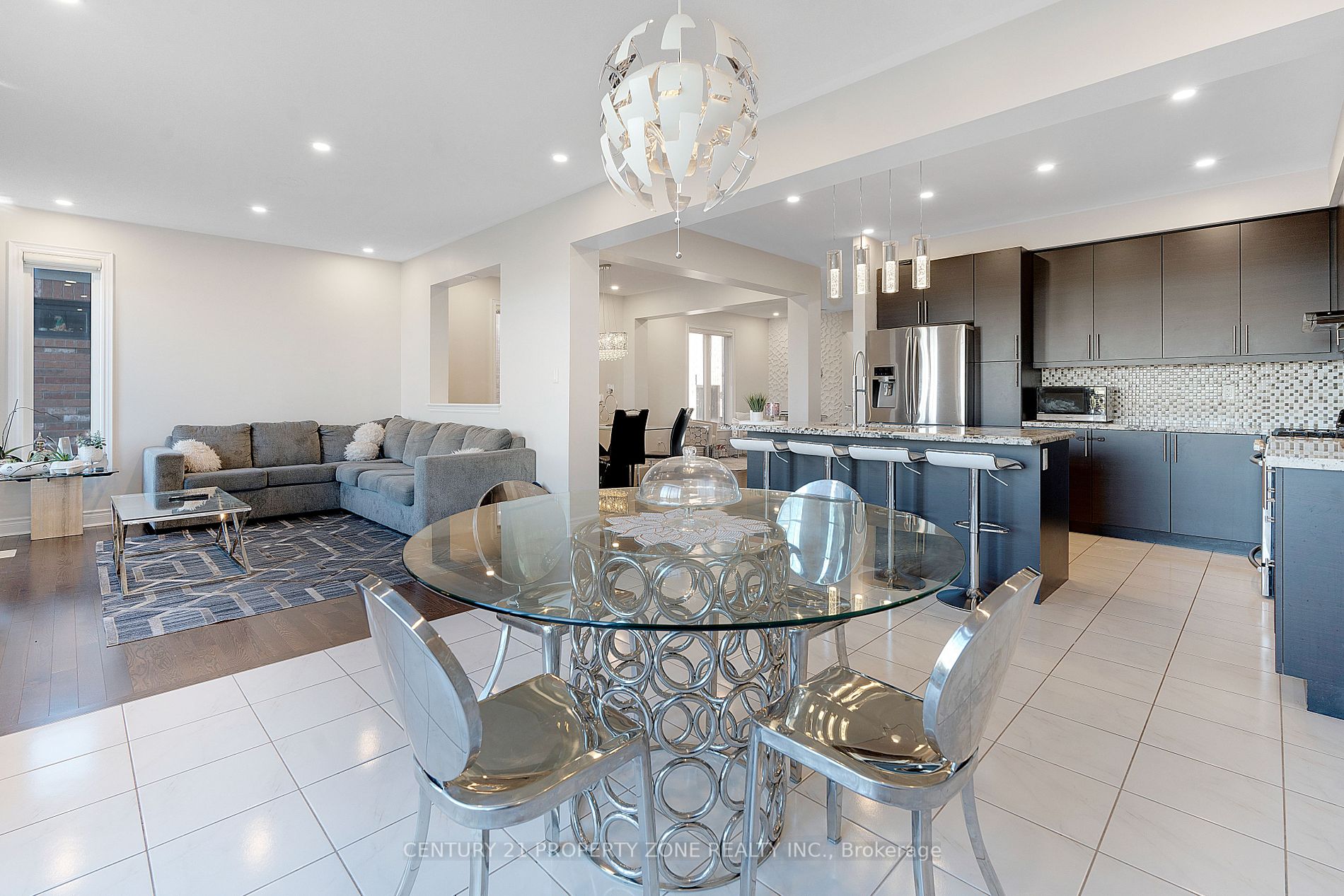 37 Alister Dr