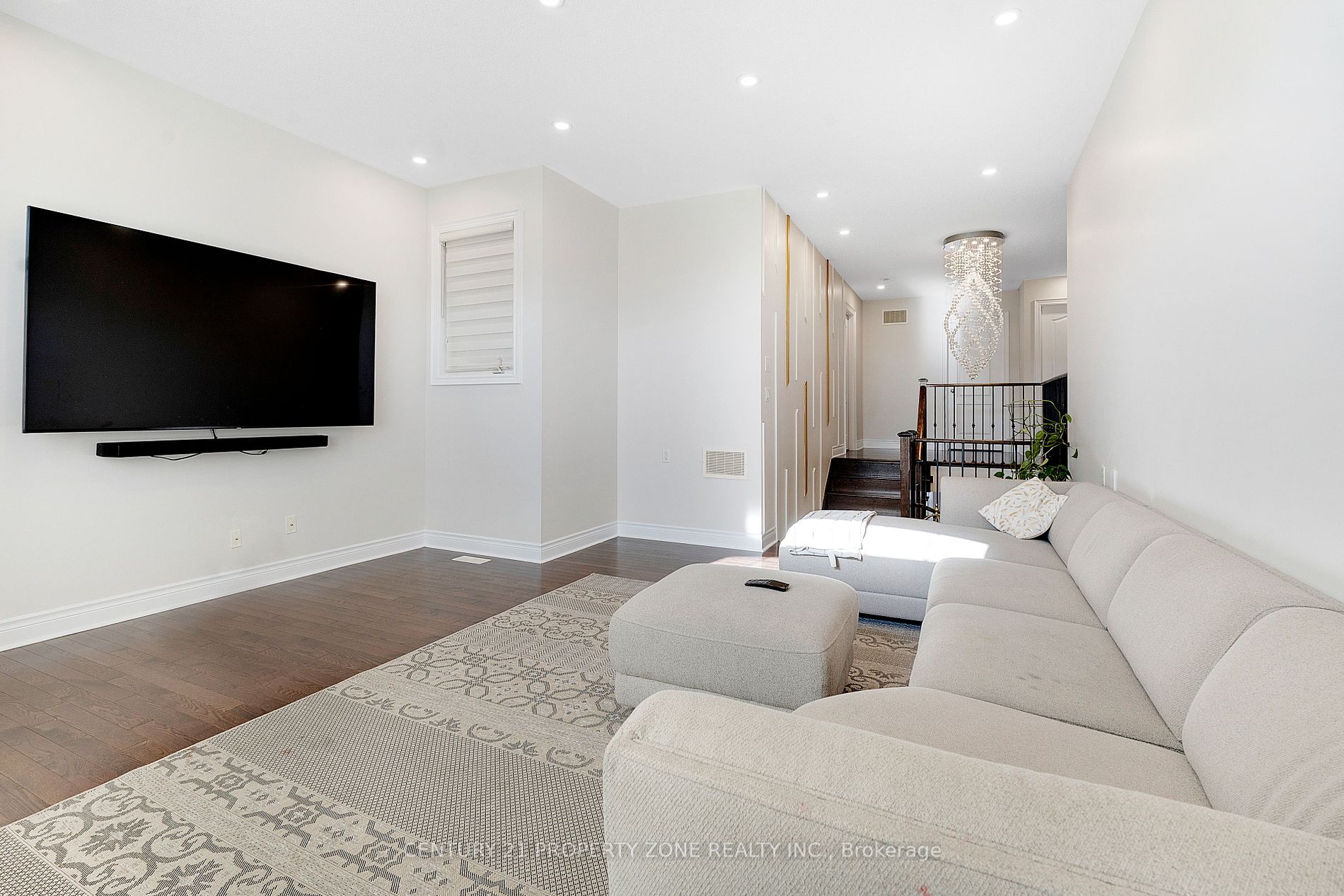 37 Alister Dr