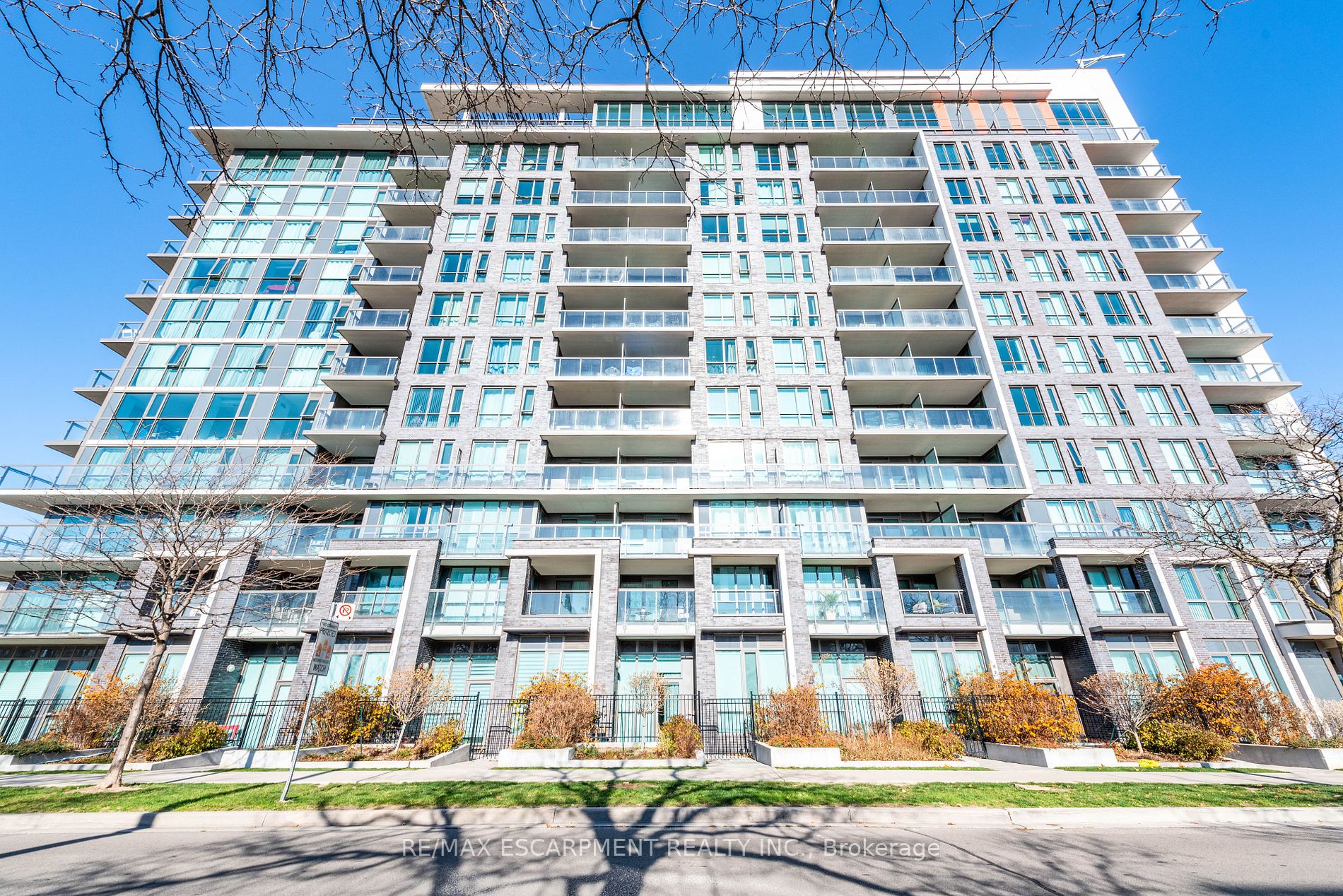 80 Esther Lorrie Dr, #802