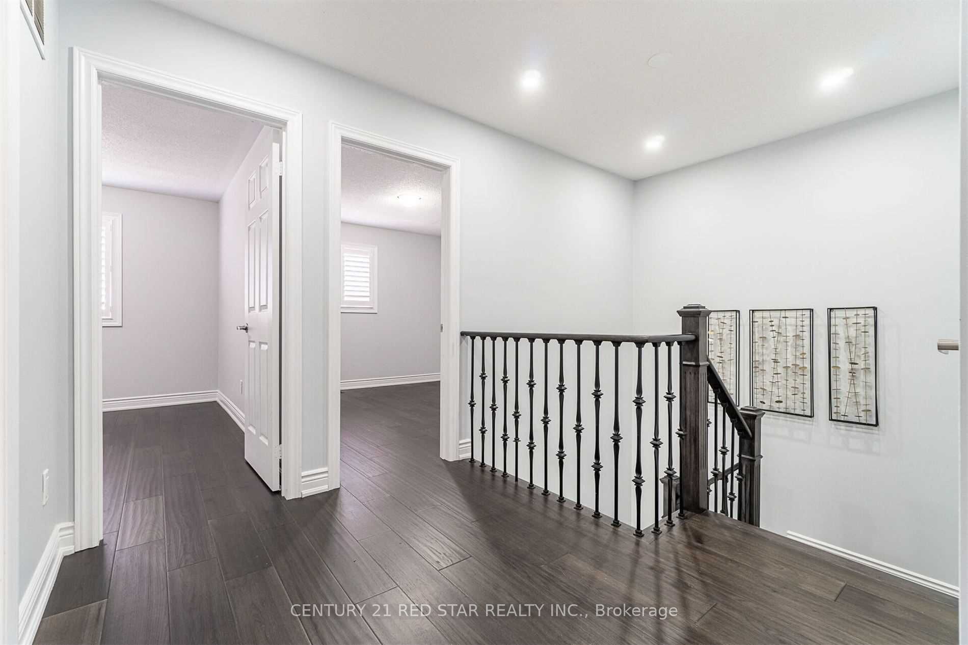 32 Gold Park Pl