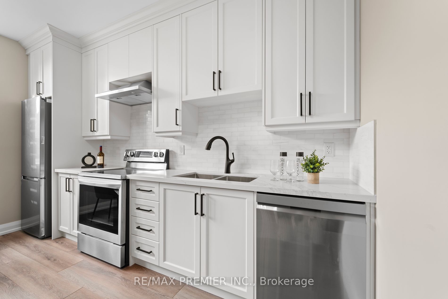 223 Hallmark Ave