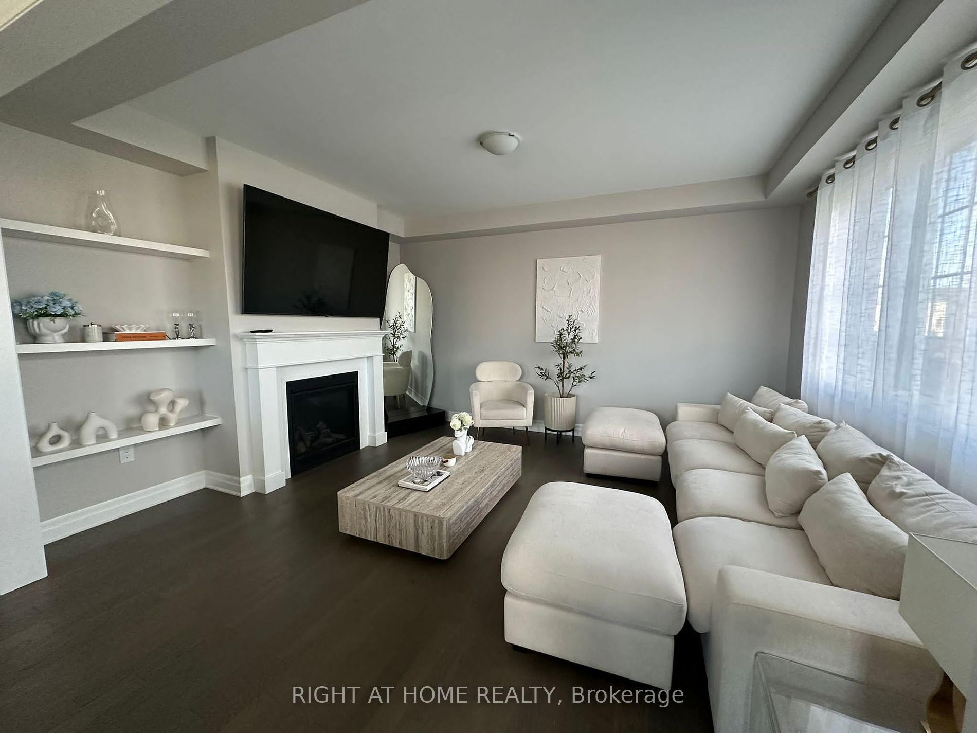 3048 John Mckay Blvd