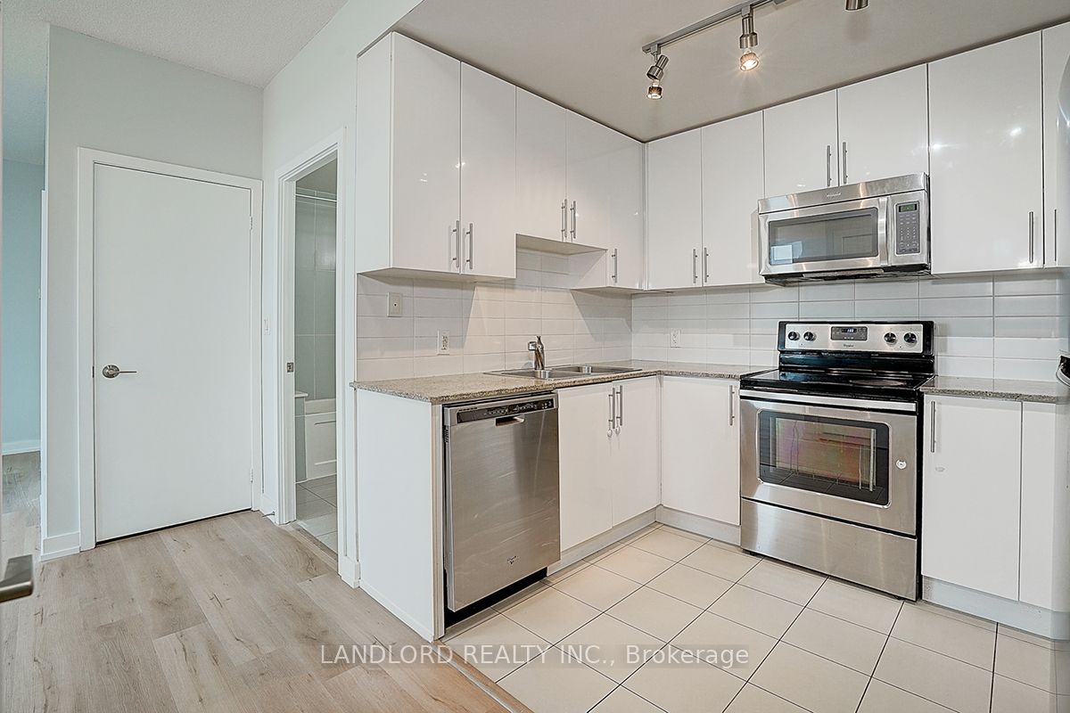 3985 Grand Park Dr, #407