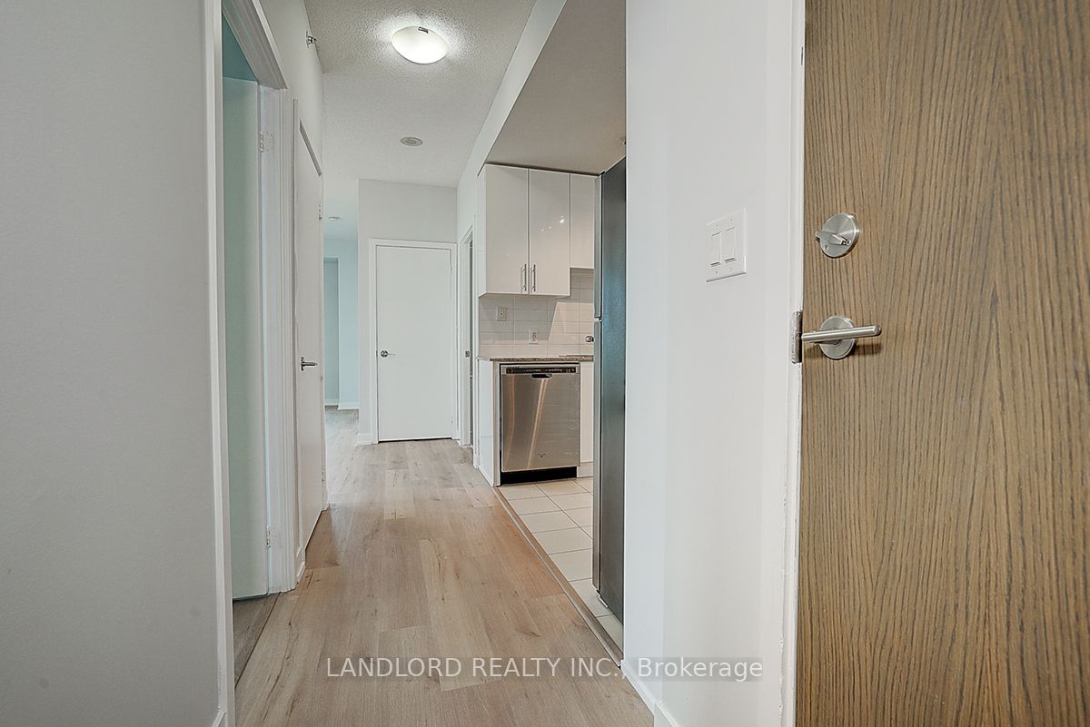 3985 Grand Park Dr, #407