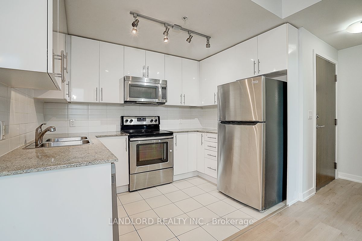 3985 Grand Park Dr, #407