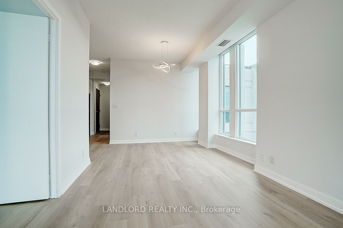 3985 Grand Park Dr, #407