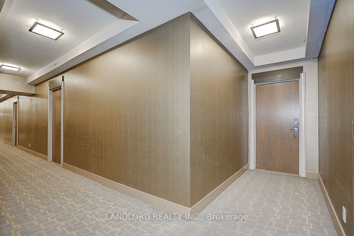 3985 Grand Park Dr, #407
