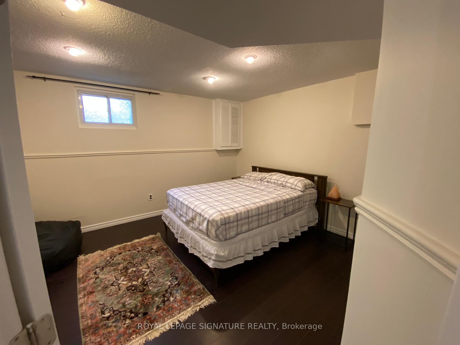 1 Dundee Dr, #Main