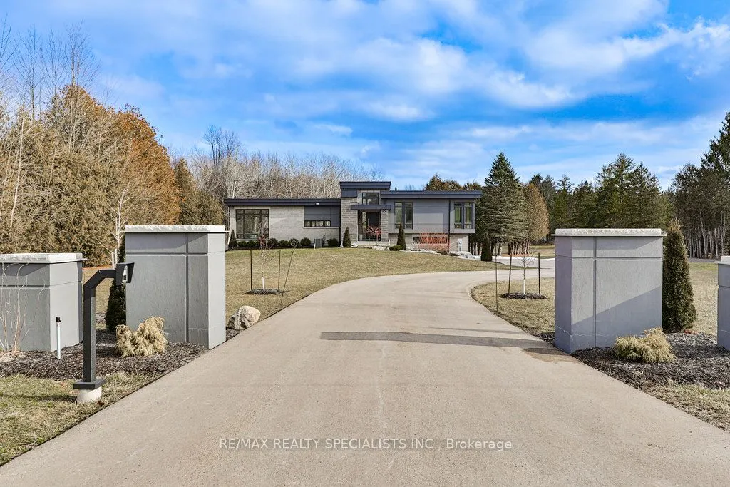 3232 20 Side Rd