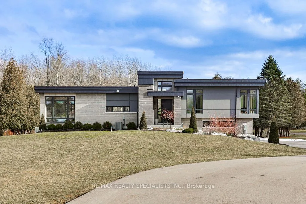 3232 20 Side Rd