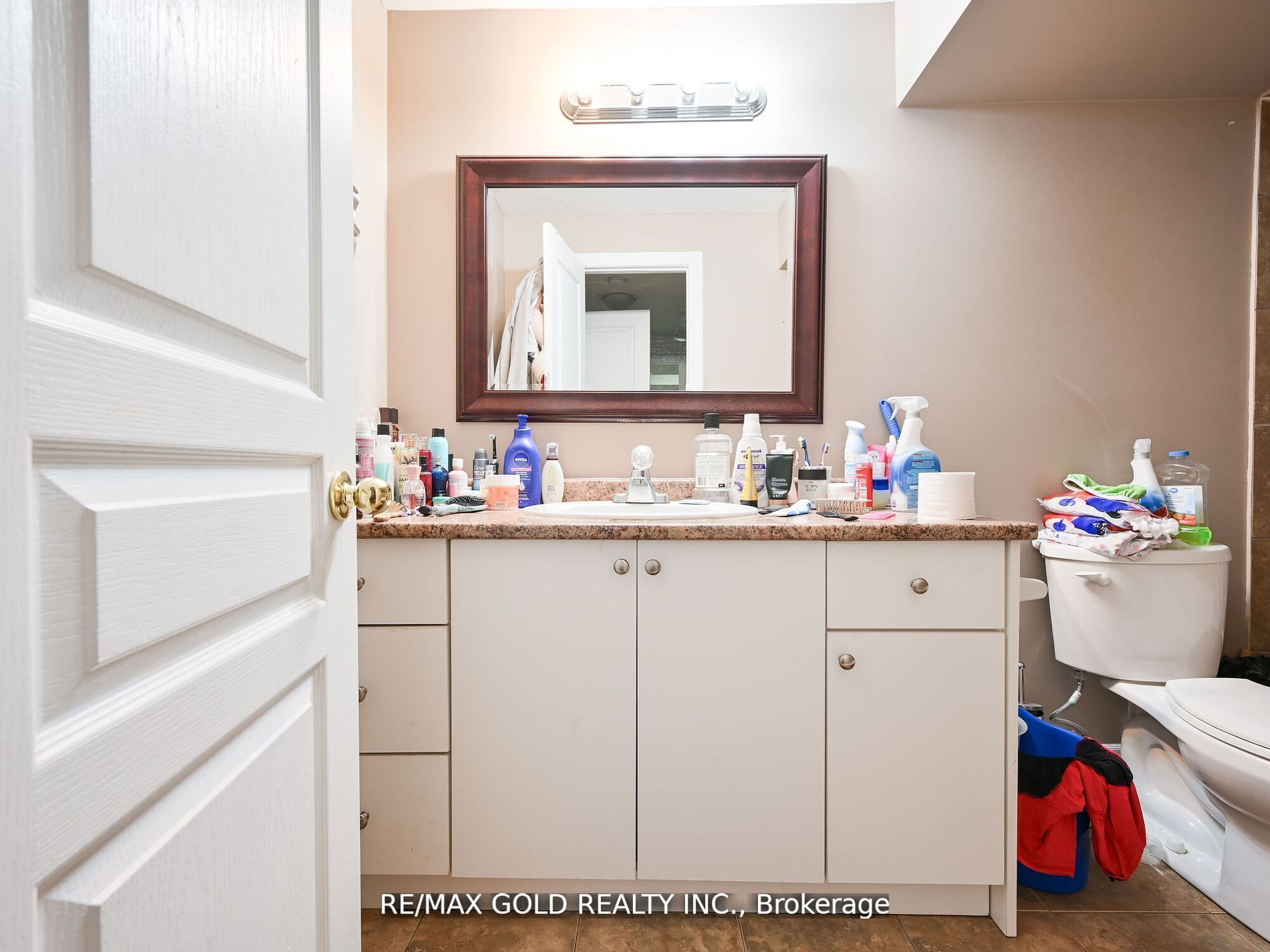 25 Maverick Cres