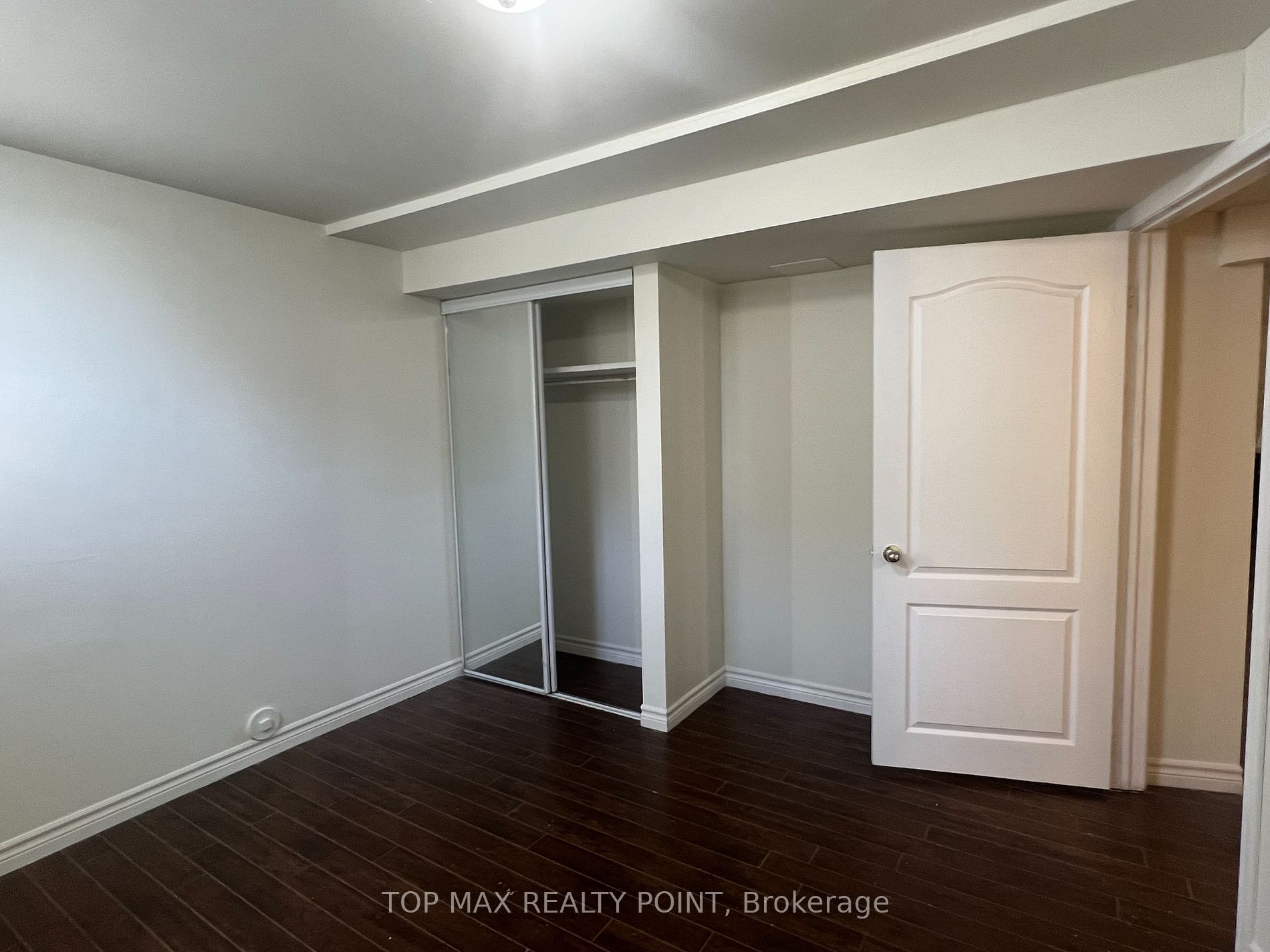 380 Brisdale Dr