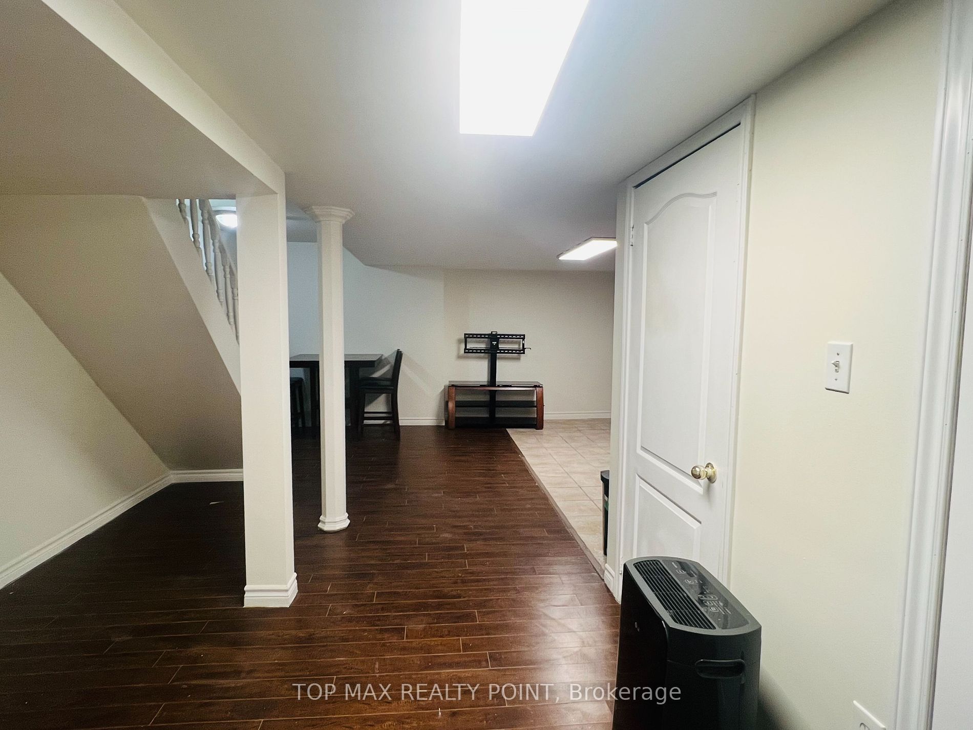 380 Brisdale Dr