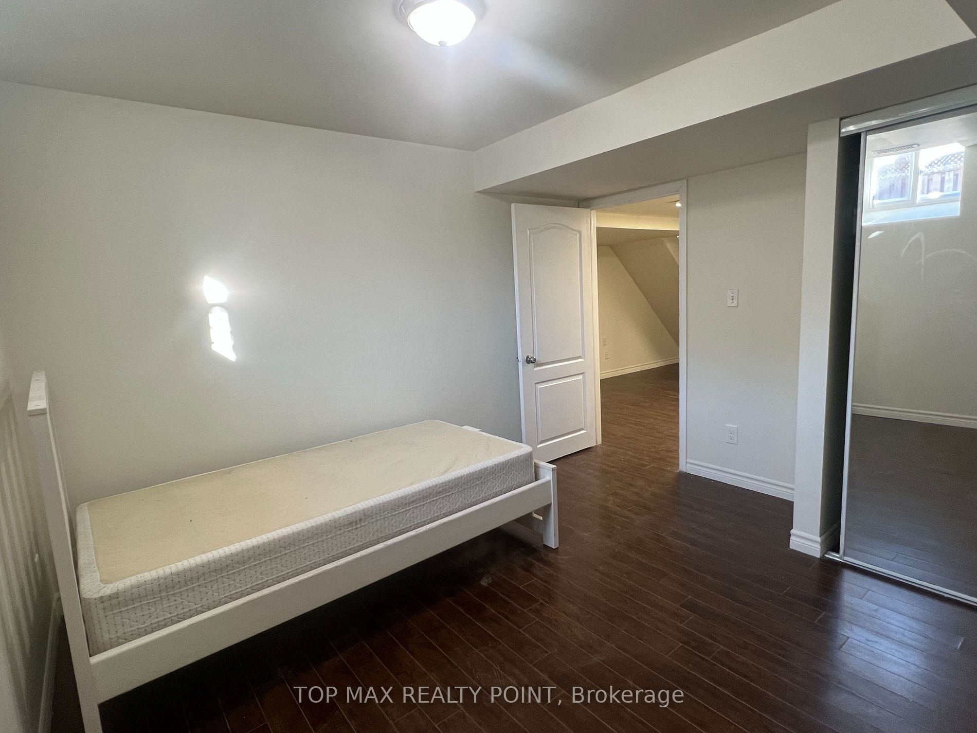 380 Brisdale Dr