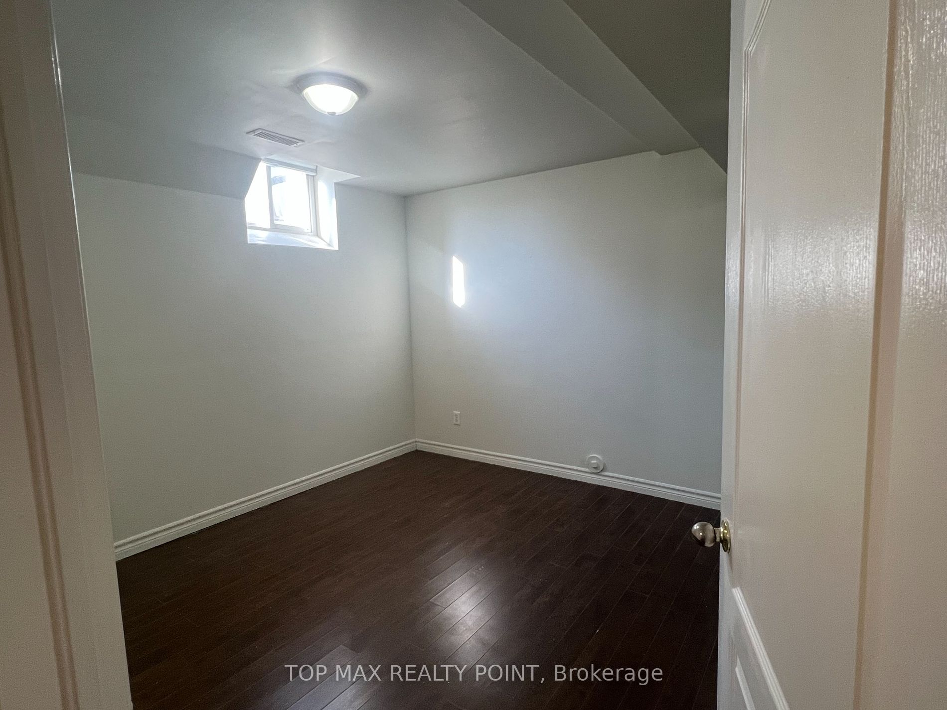 380 Brisdale Dr