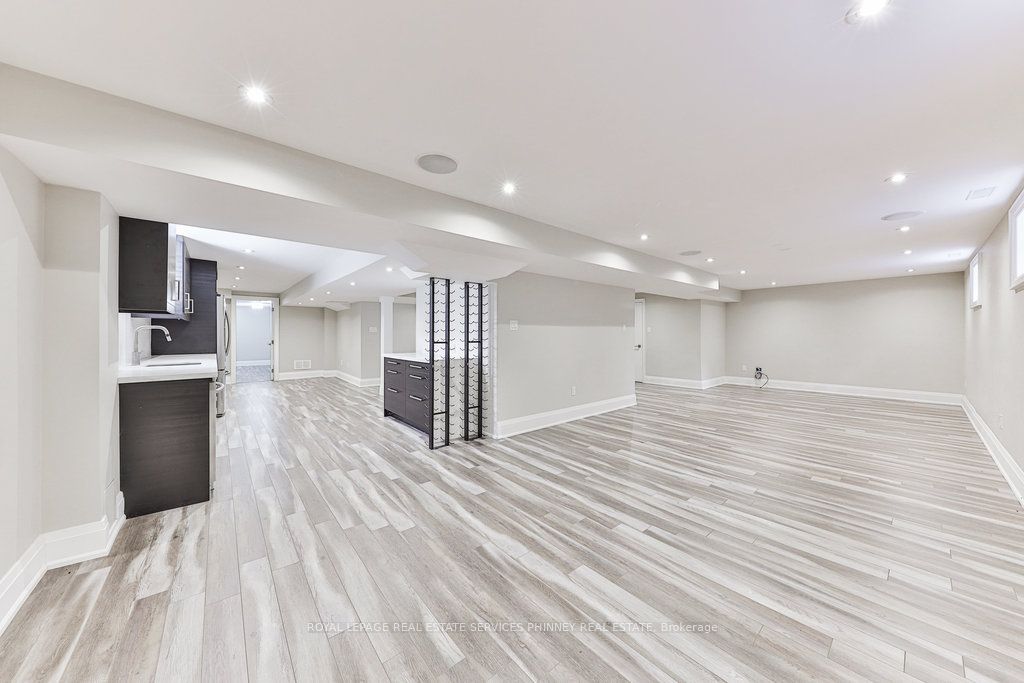2068 Mississauga Rd