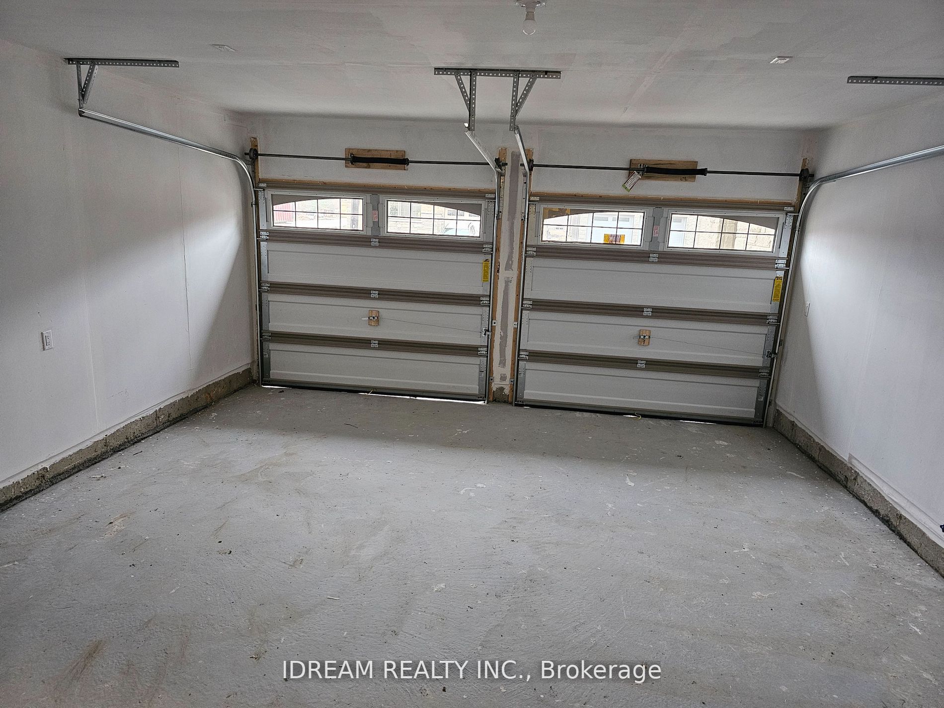 34 Bavenden Cres E