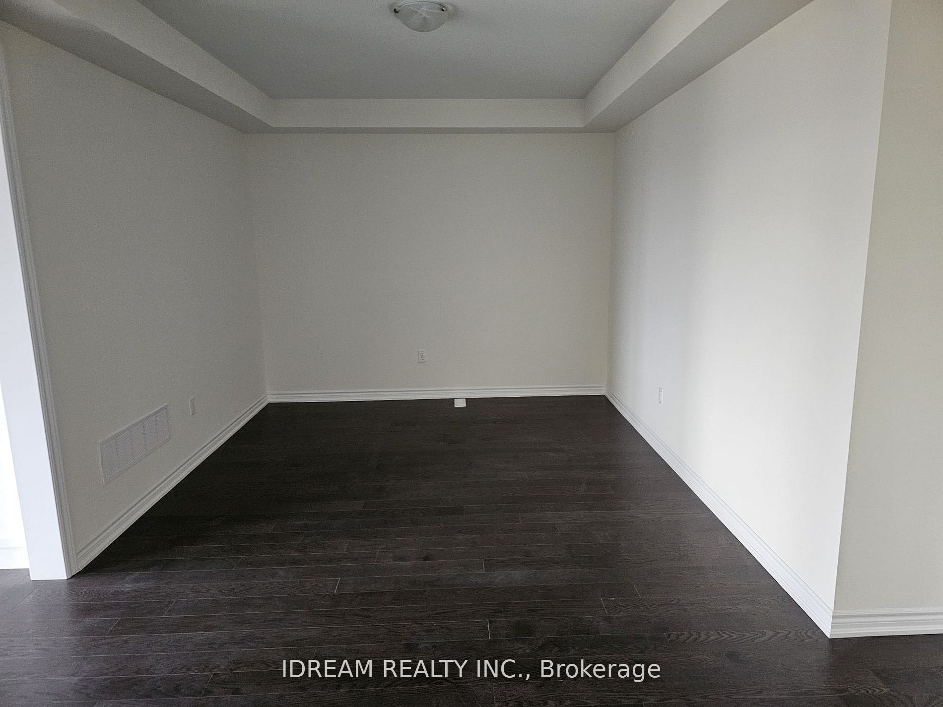34 Bavenden Cres E