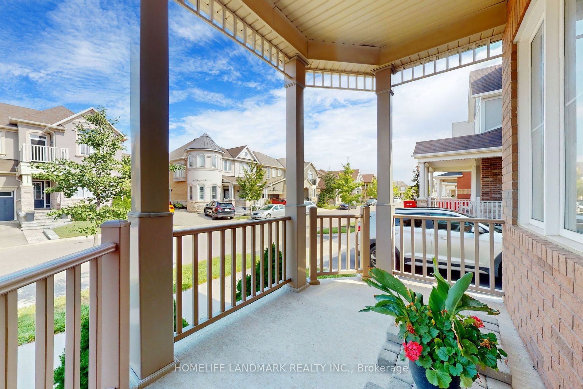 942 Drysdale Cres