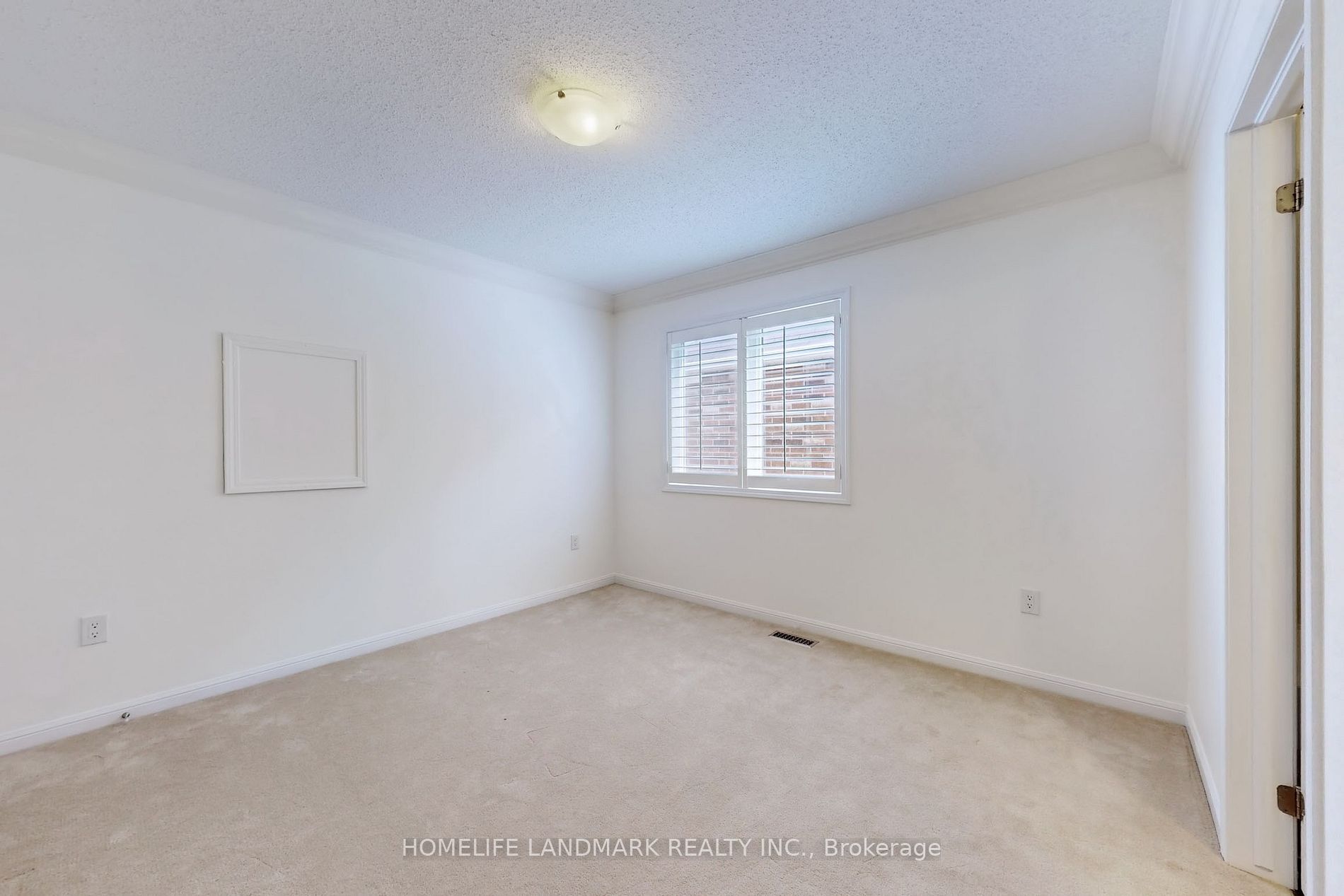 942 Drysdale Cres