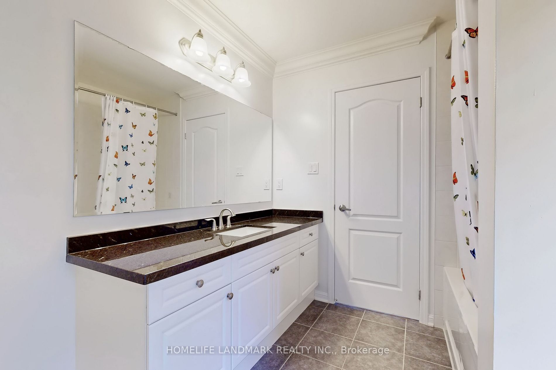 942 Drysdale Cres