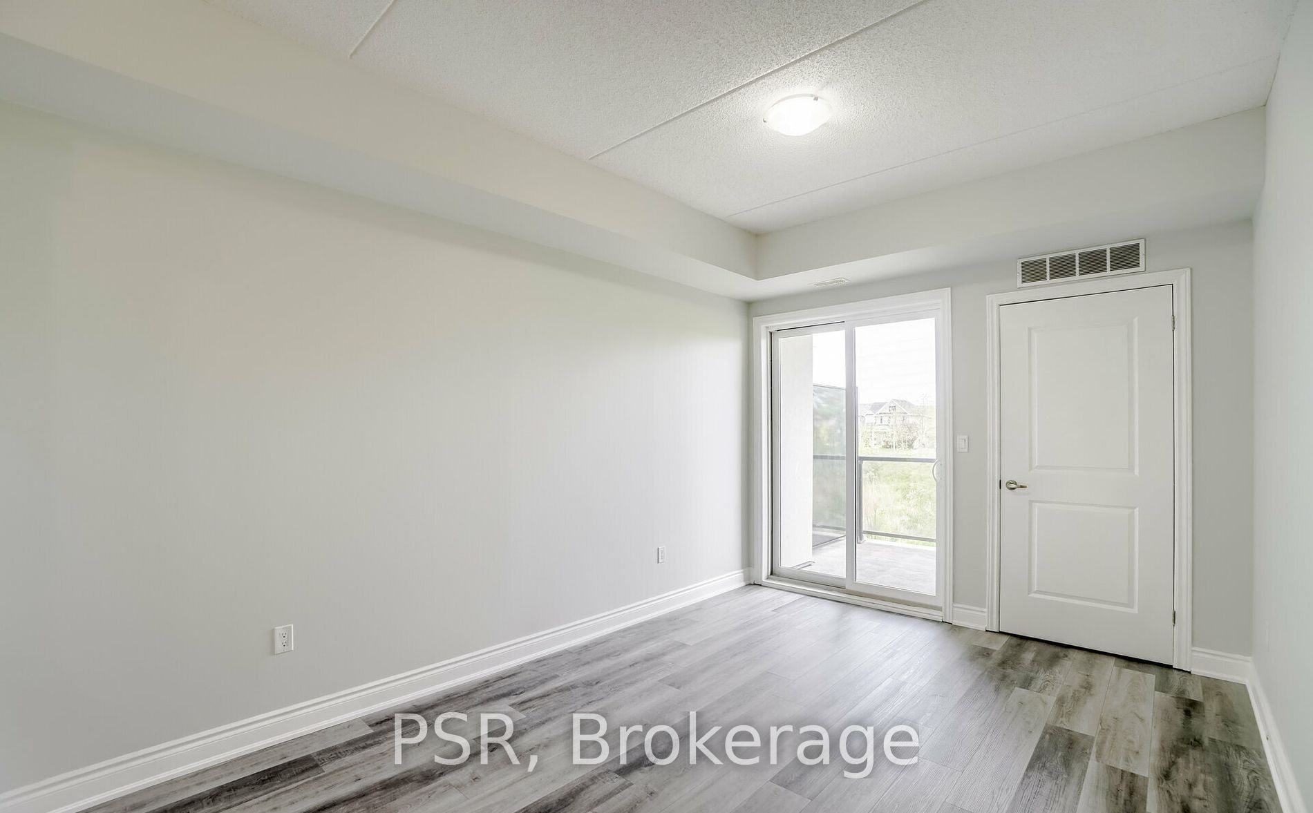 640 Sauve St, #105