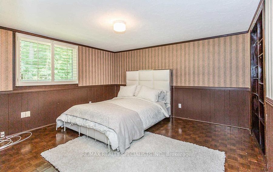 1697 Missenden Cres