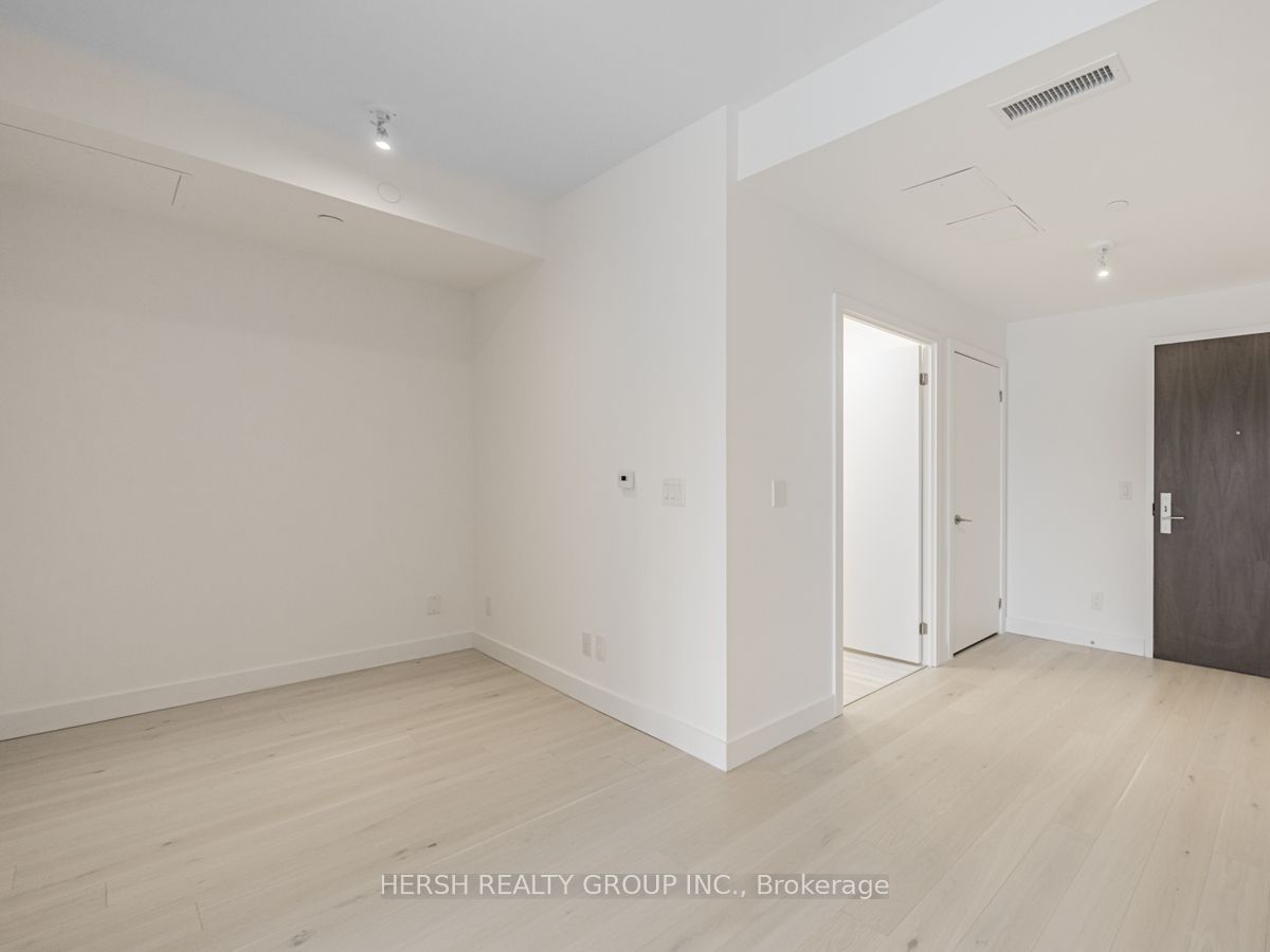 160 Kingsway Cres, #411
