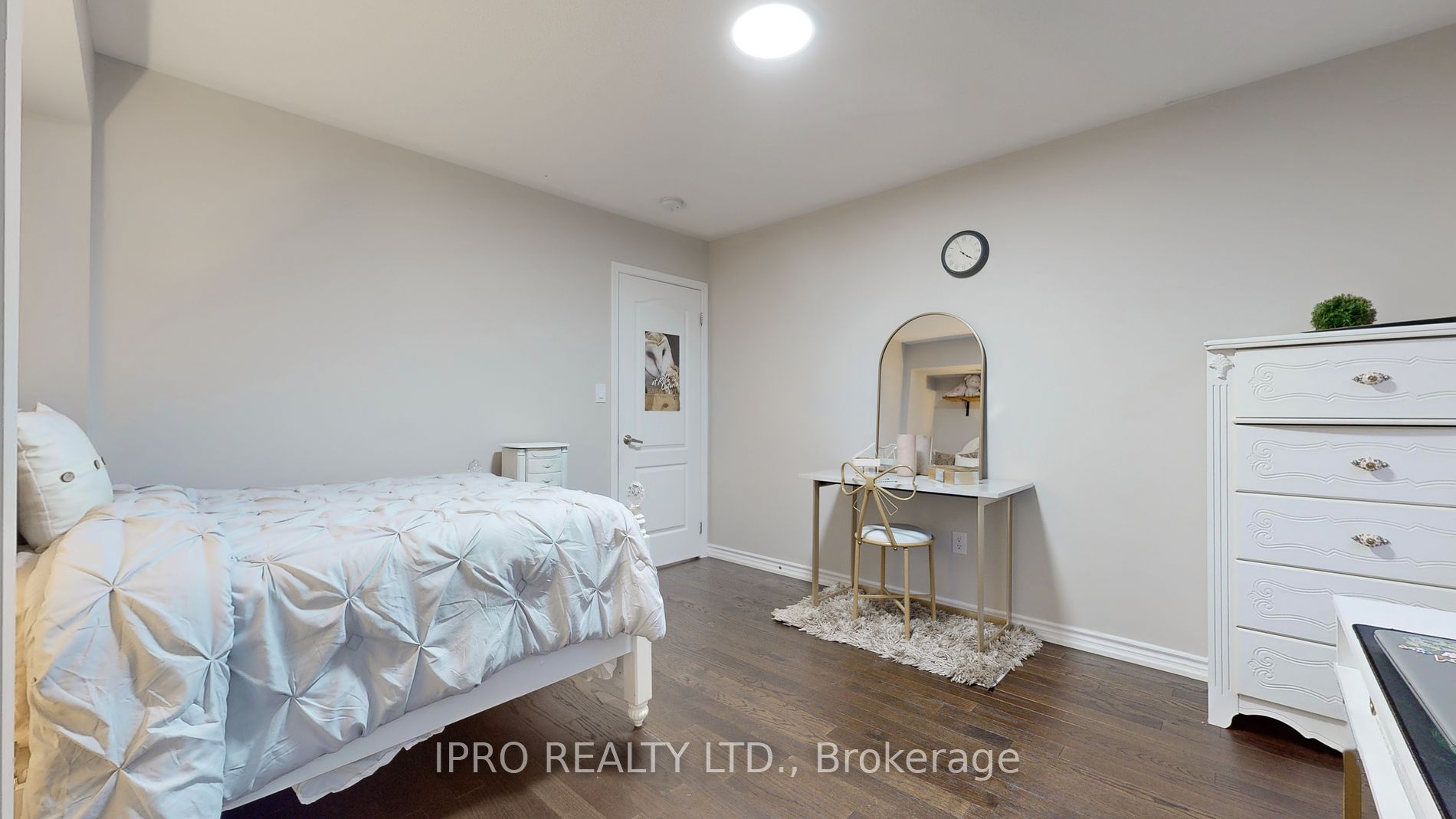 338 Trudeau Dr