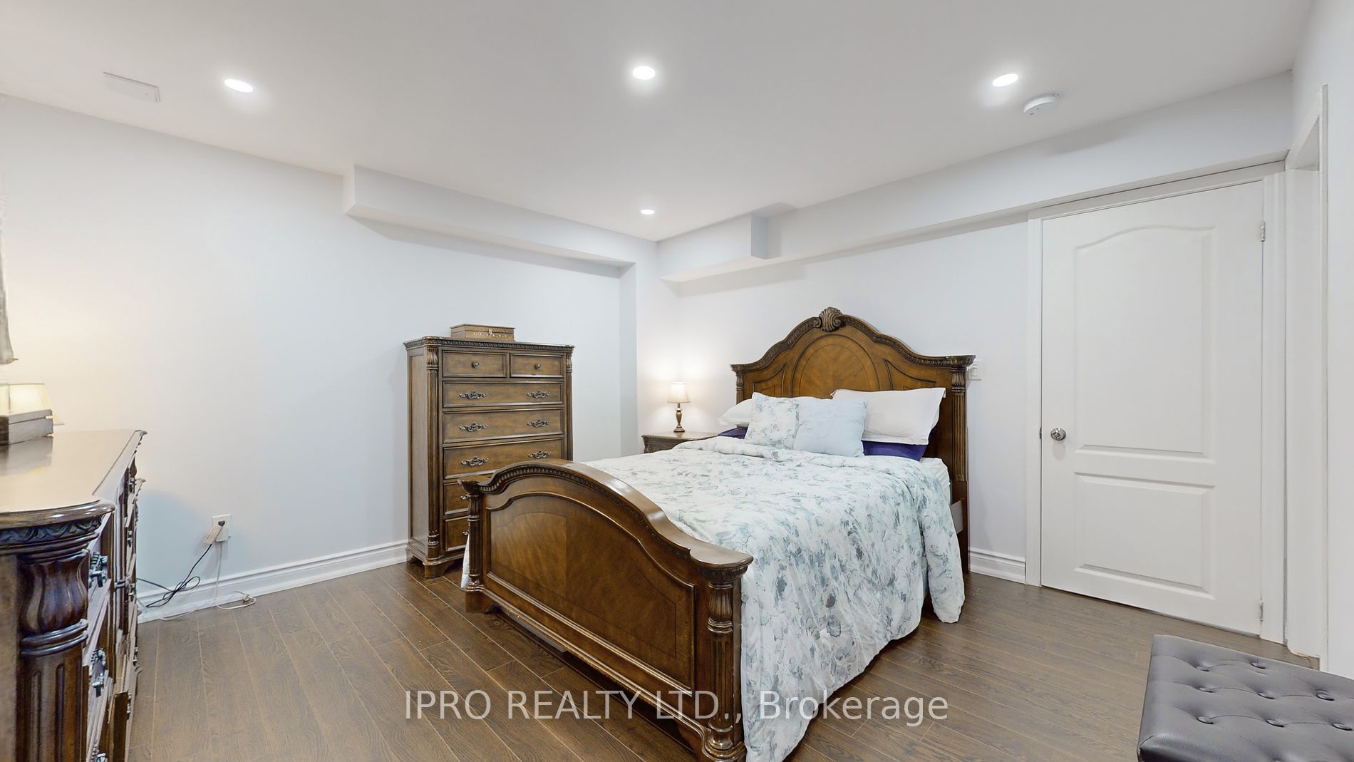 338 Trudeau Dr