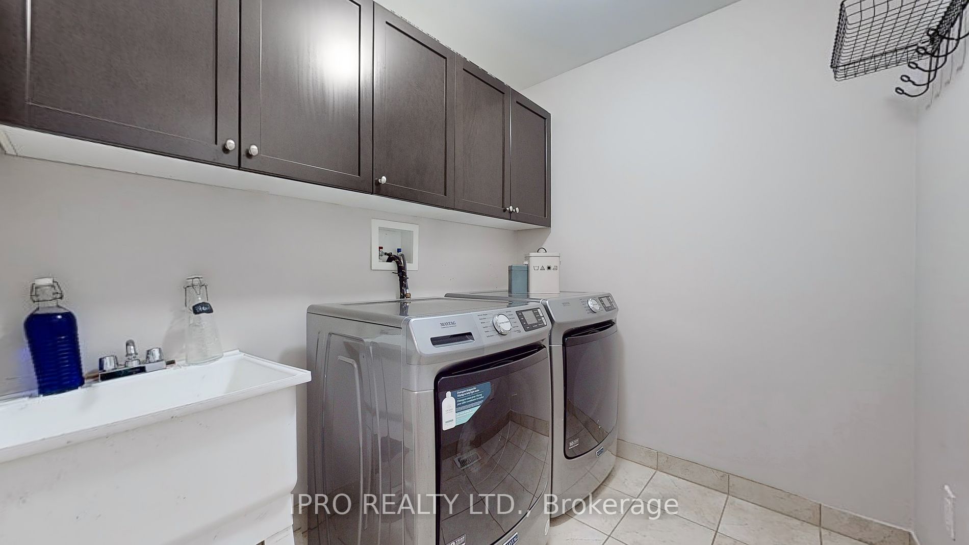 338 Trudeau Dr