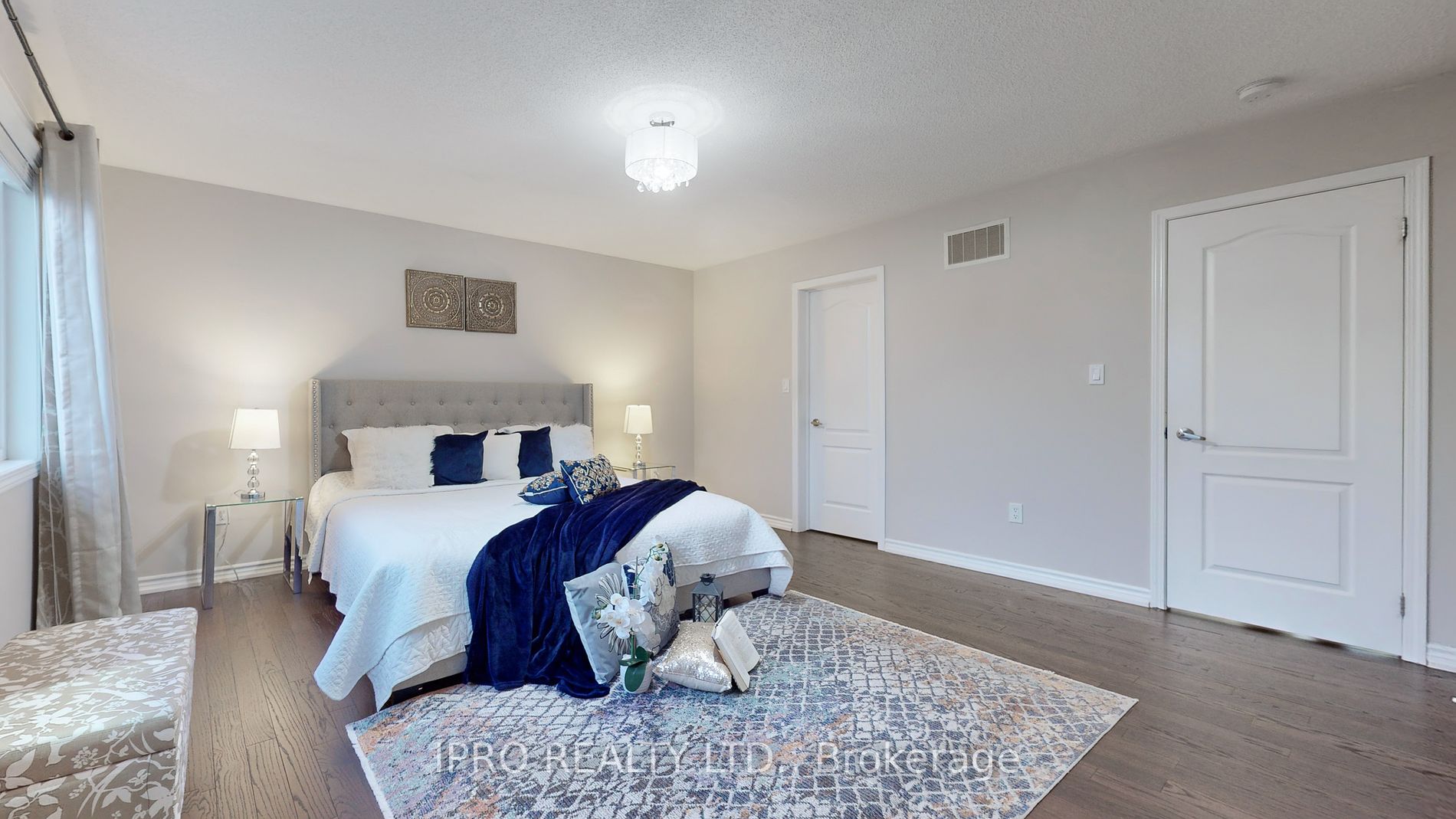 338 Trudeau Dr