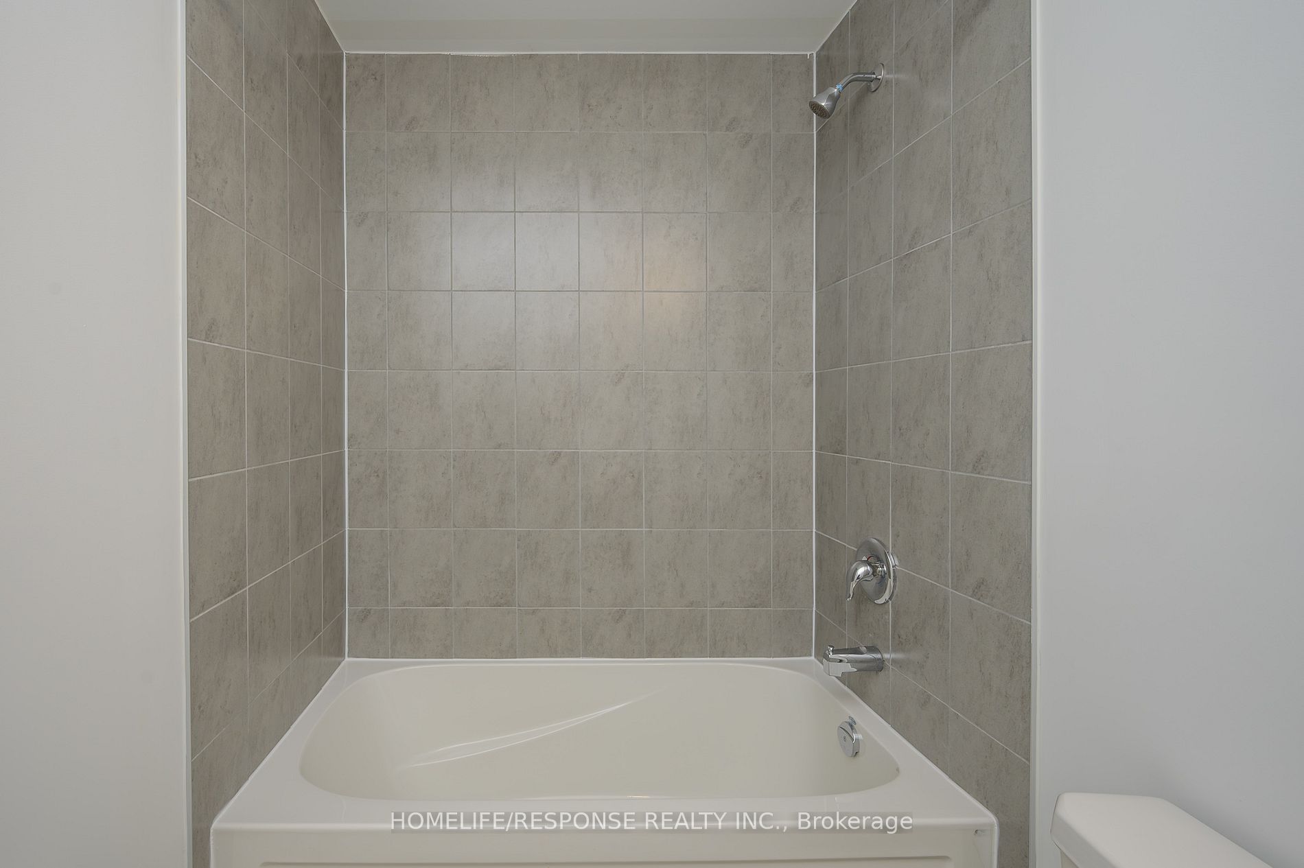 1070 DOUGLAS MCCURDY COMM, #119