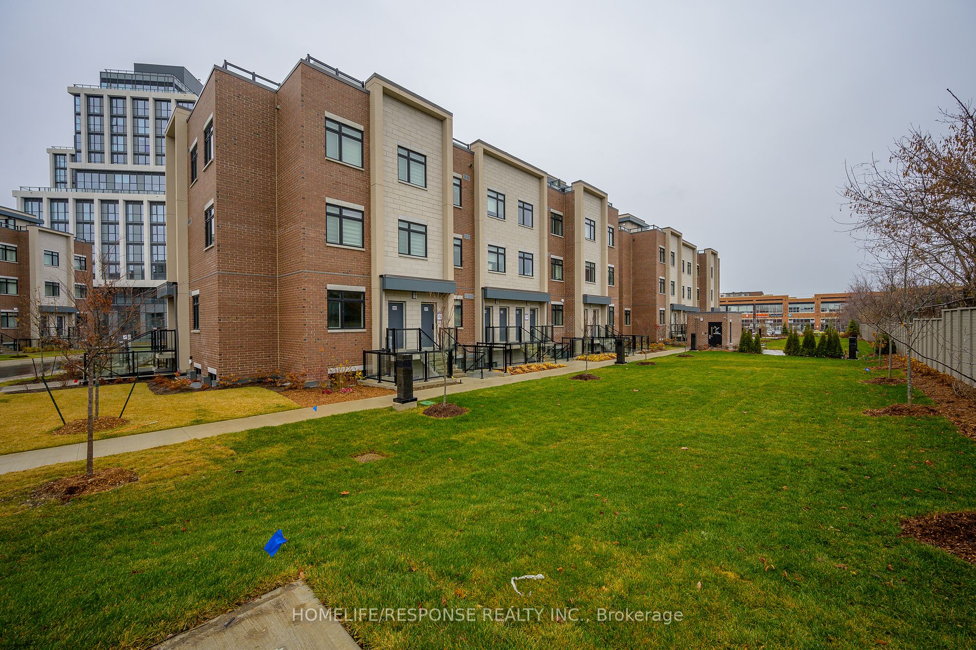 1070 DOUGLAS MCCURDY COMM, #119