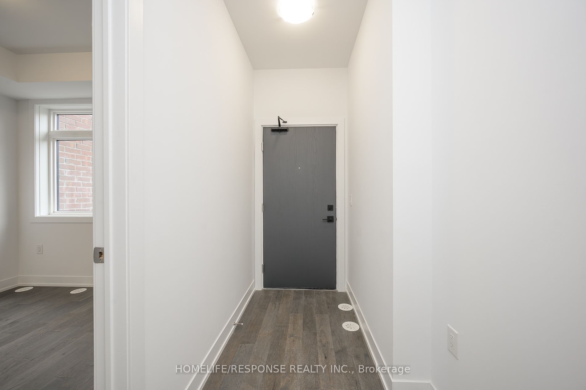 1070 DOUGLAS MCCURDY COMM, #119