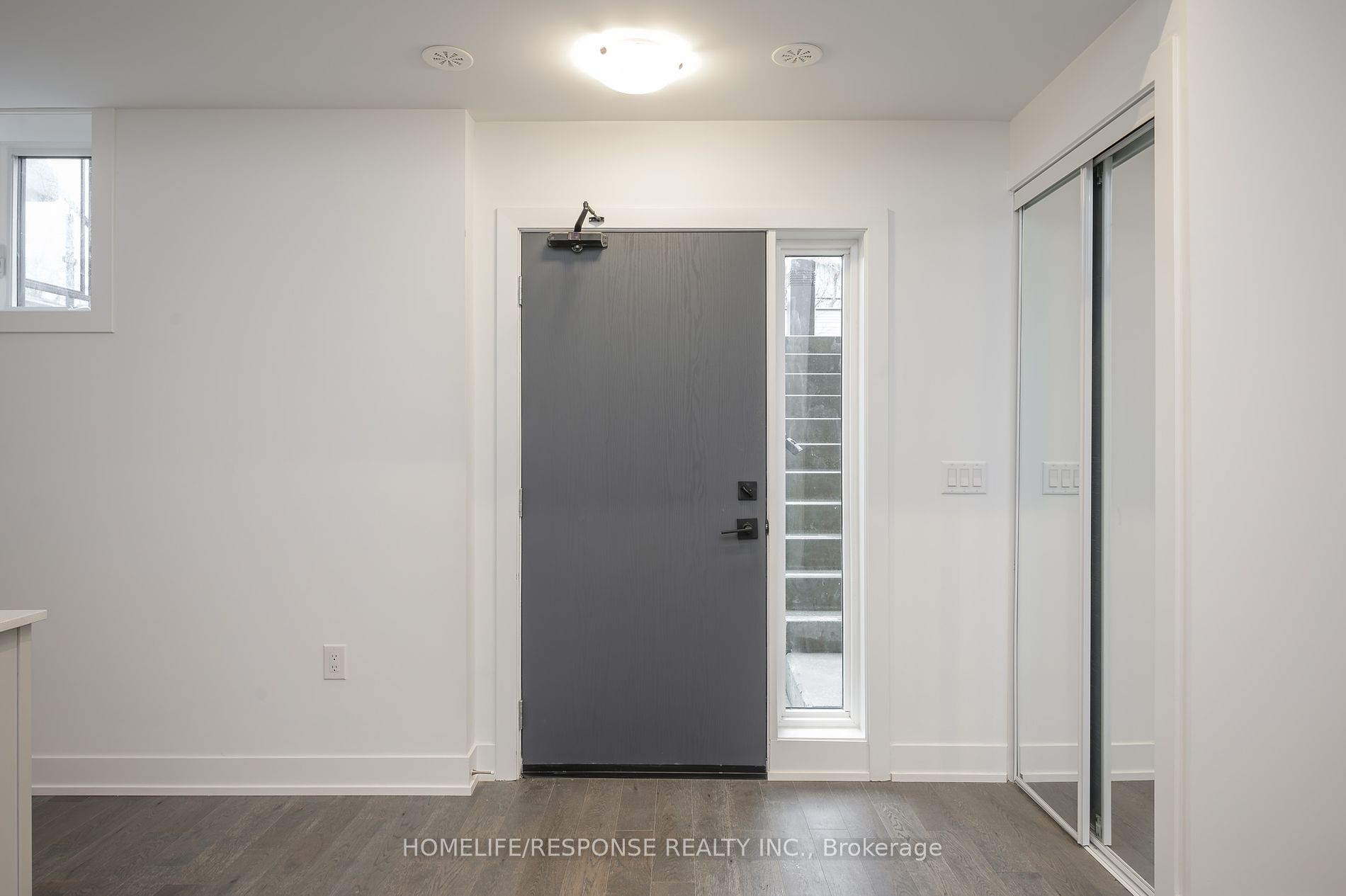 1070 DOUGLAS MCCURDY COMM, #119