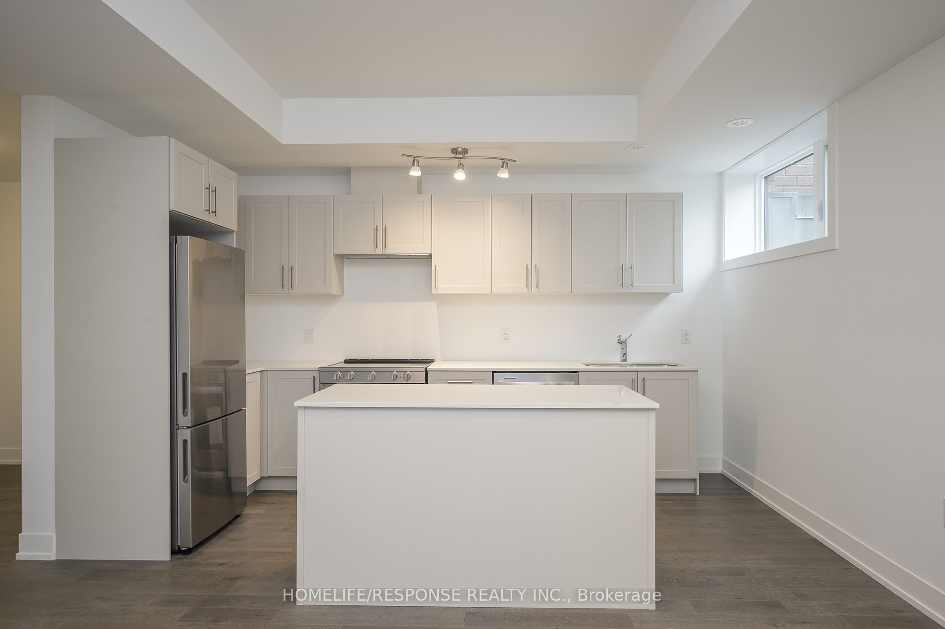 1070 DOUGLAS MCCURDY COMM, #119