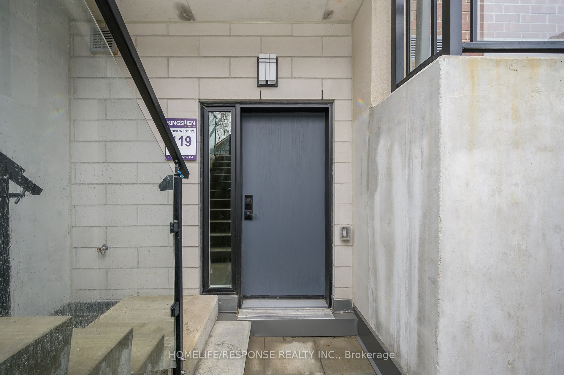 1070 DOUGLAS MCCURDY COMM, #119