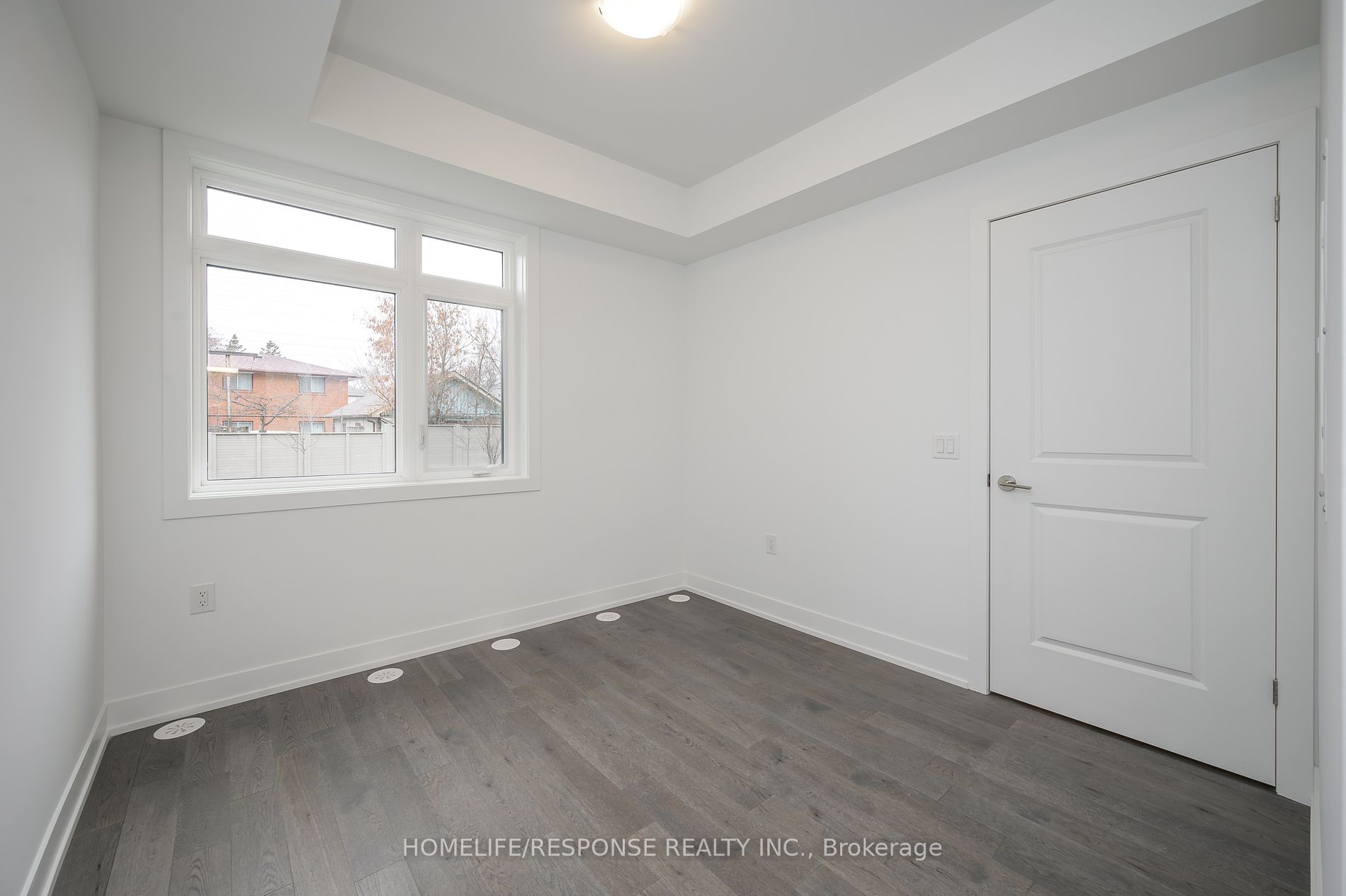 1070 DOUGLAS MCCURDY COMM, #119
